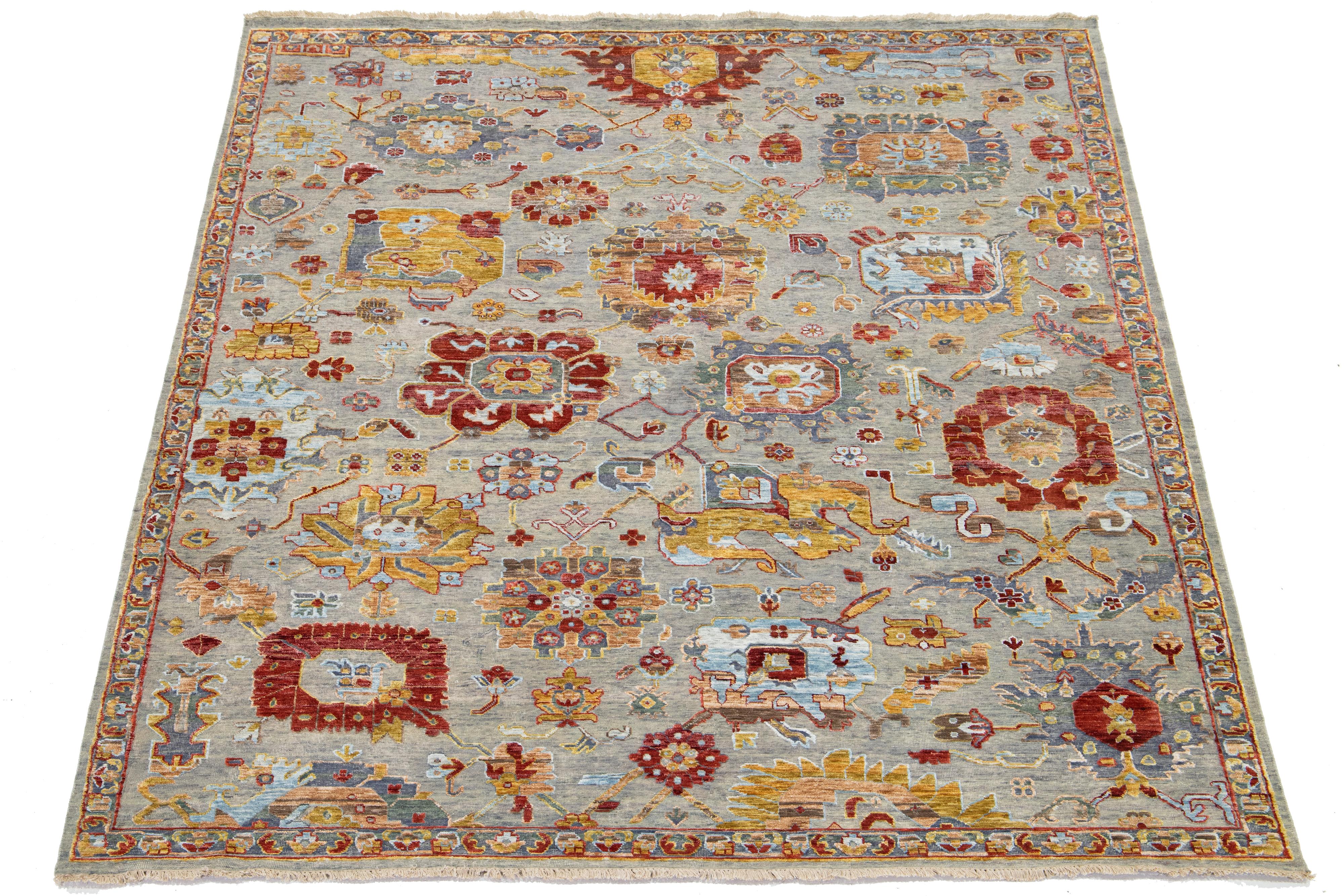 Artisan Collection Handmade Indian Wool & Silk Rug In Gray With Floral Design For Sale 3