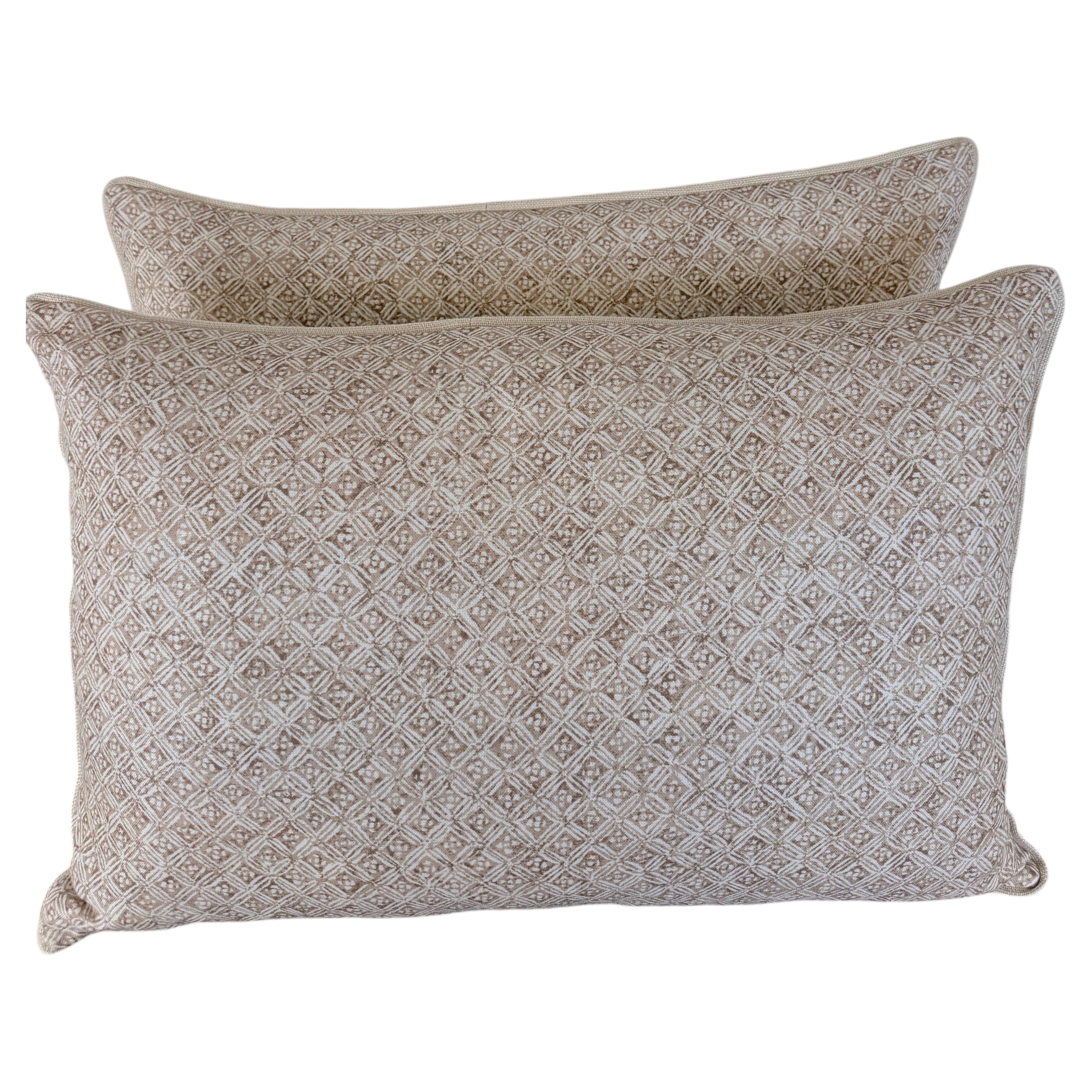 Coussins à motif géométrique en treillis, fabriqués artisanalement en lin naturel