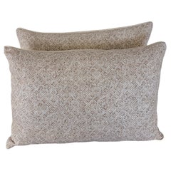 Coussins à motif géométrique en treillis, fabriqués artisanalement en lin naturel