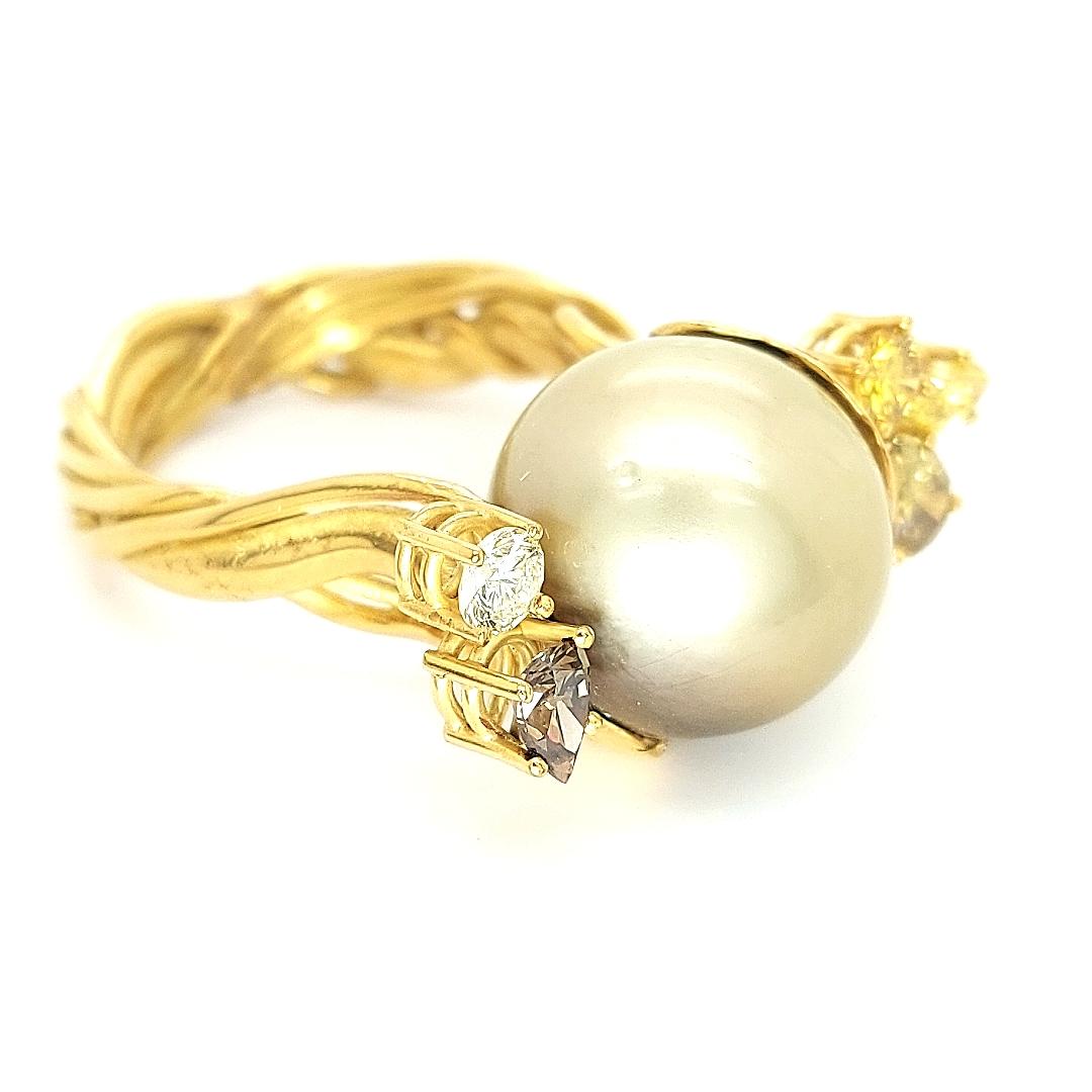18kt Yellow Gold Artisan De Saedeleer Tahiti Pearl and 1.22ct Diamonds Ring For Sale 2