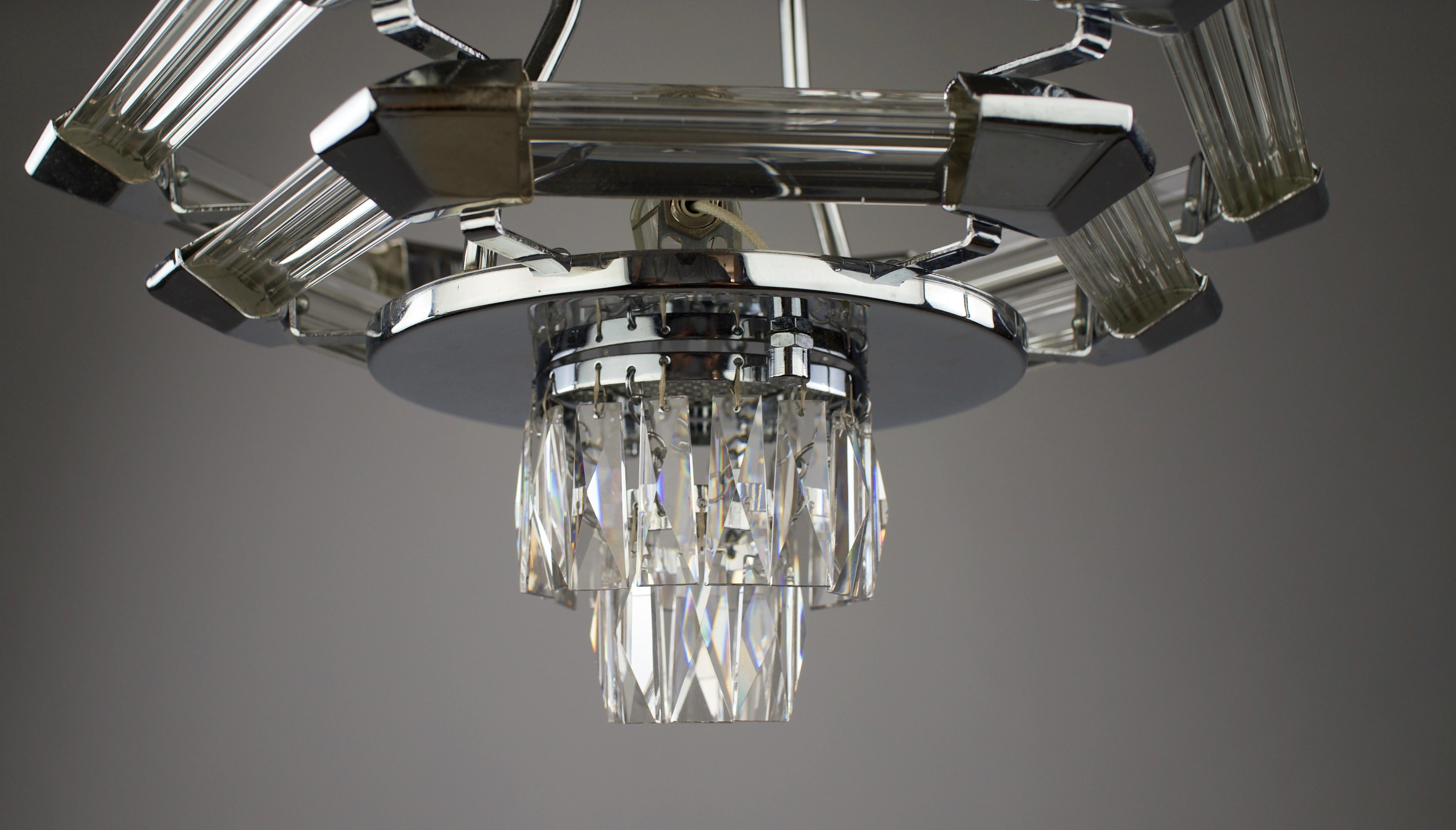 Artisan du Cristal Klein en Baccarat, Lámpara de araña, Francia Principios de la década de 2000 Siglo XXI y contemporáneo en venta