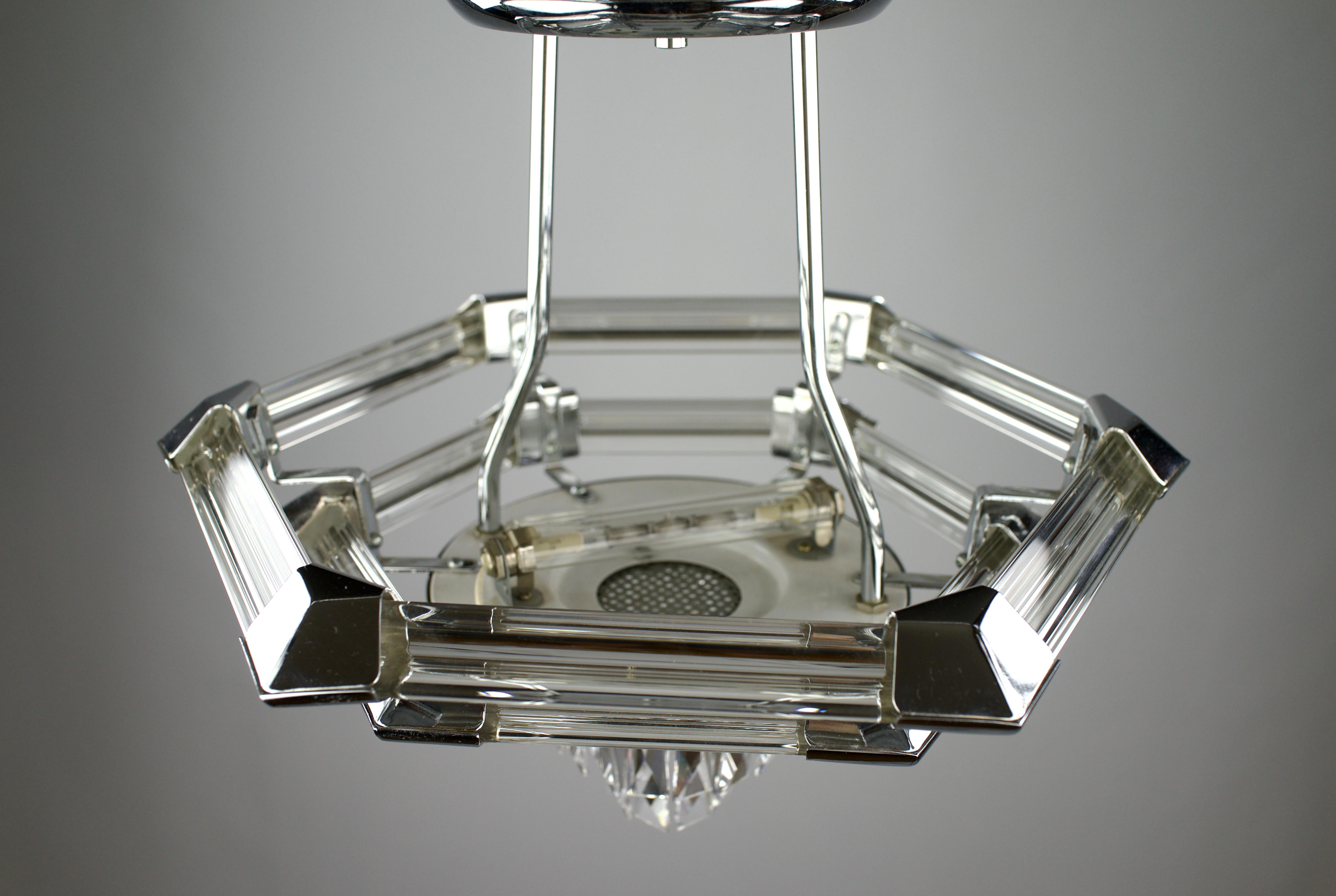 Artisan du Cristal Klein en Baccarat, Lámpara de araña, Francia Principios de la década de 2000 Metal en venta