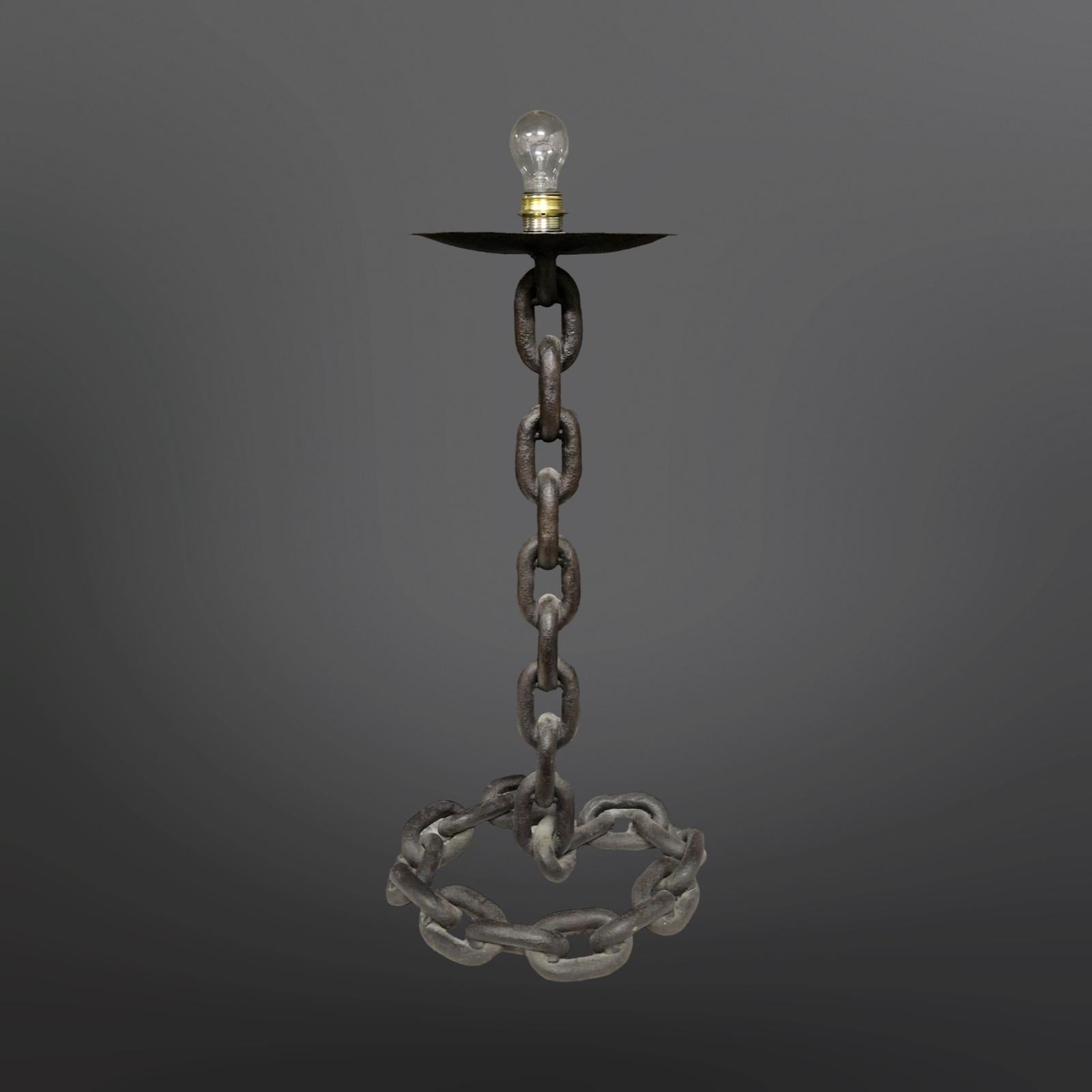 Artisan French chain table lamp, France 1960s For Sale 3