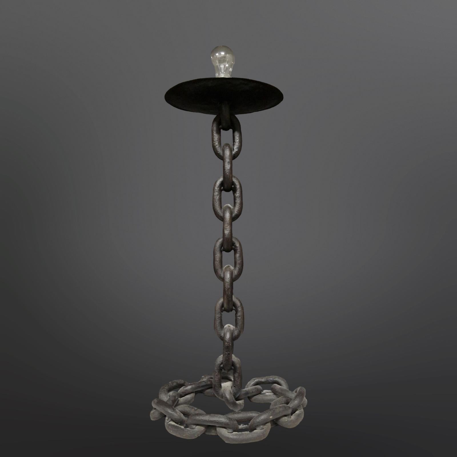 Artisan French chain table lamp, France 1960s For Sale 4