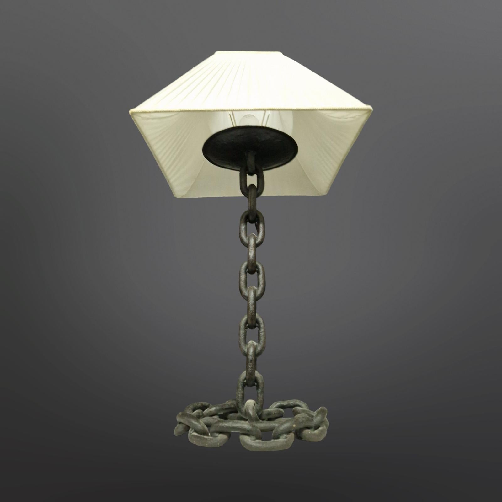 Artisan French chain table lamp, France 1960s For Sale 2