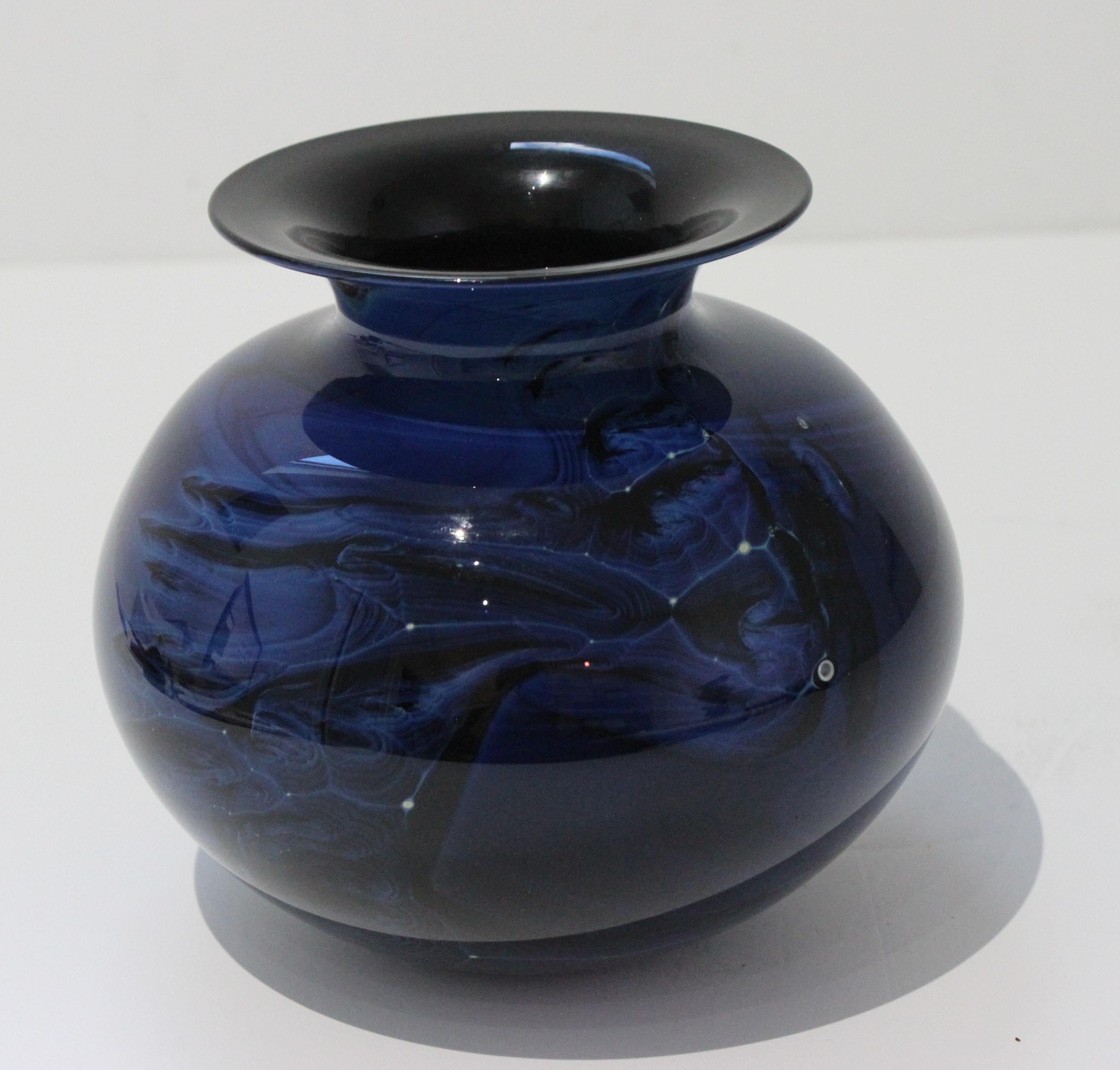 Artisan Glass Vase by Jimpson In Good Condition In West Palm Beach, FL