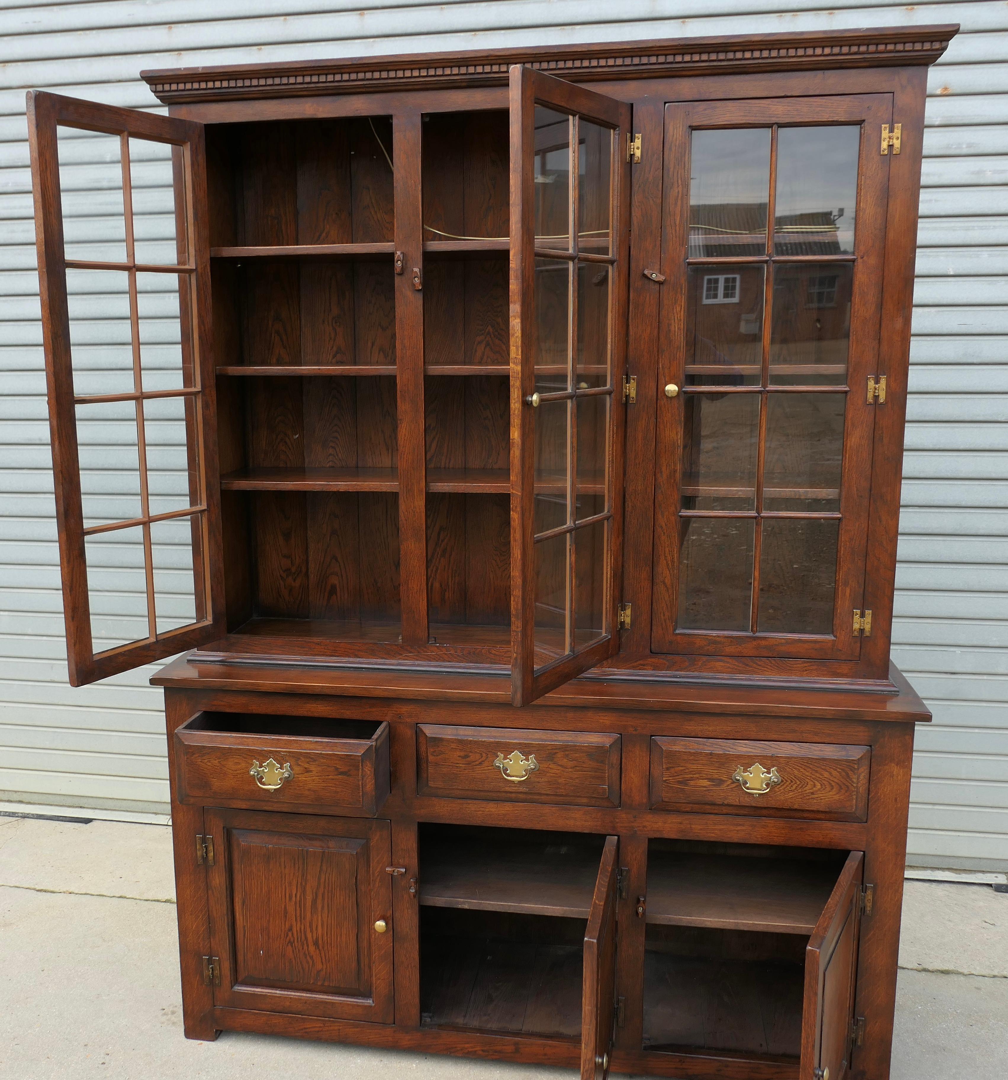Artisan Hand Made Eiche lasiert Bücherregal (Ende des 20. Jahrhunderts)