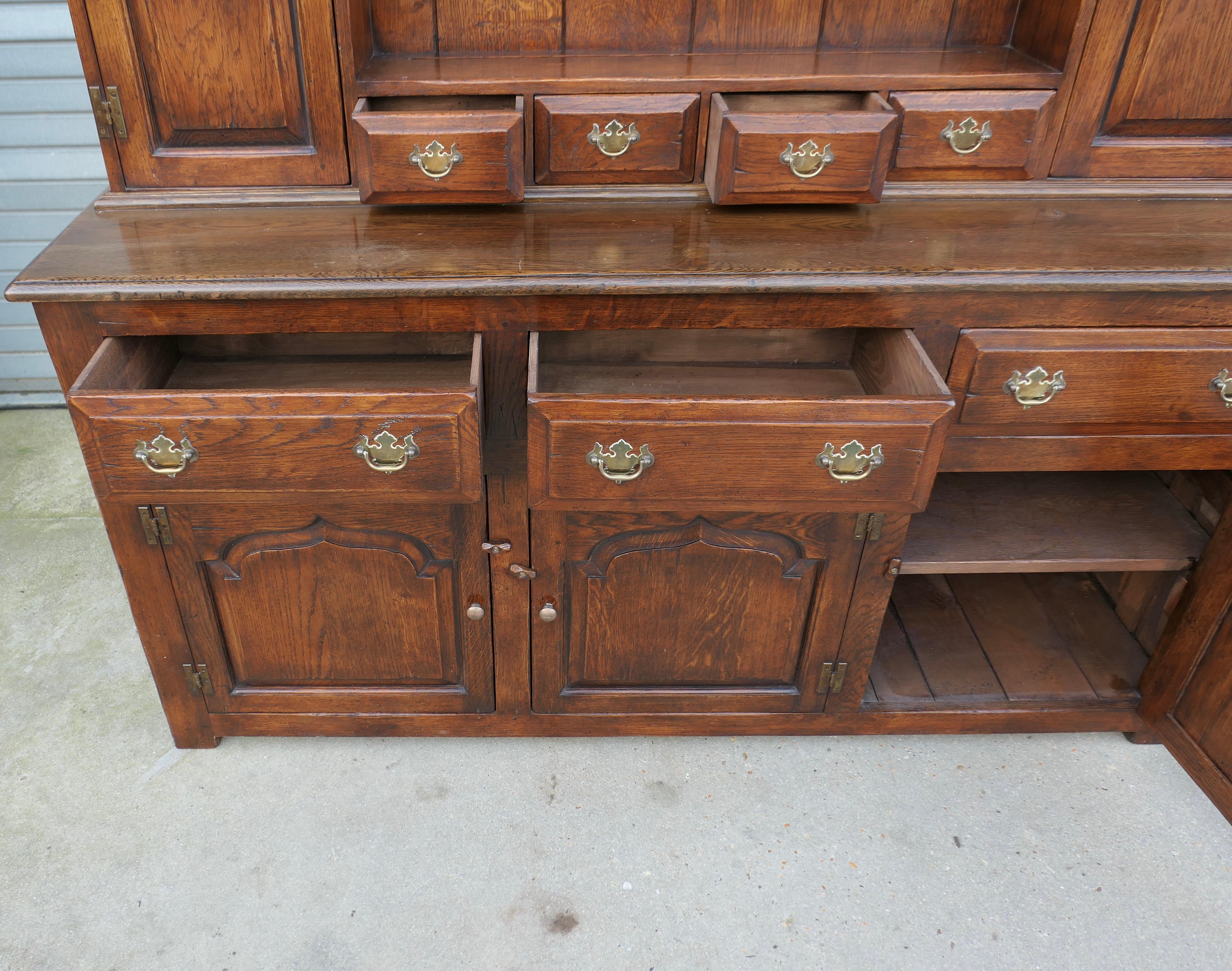 Artisan Hand Made Period Oak Style Dresser  A Superbly Crafted piece For Sale 5