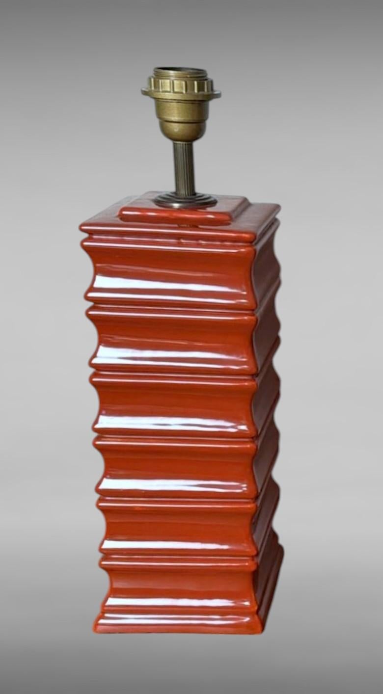Paire de lampes italiennes artisanales en céramique émaillée rouge (abat-jour non inclus) Bon état - En vente à Prato, Tuscany