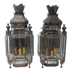 Paire d'appliques-lanternes artisanales marocaines et anglo-indiennes