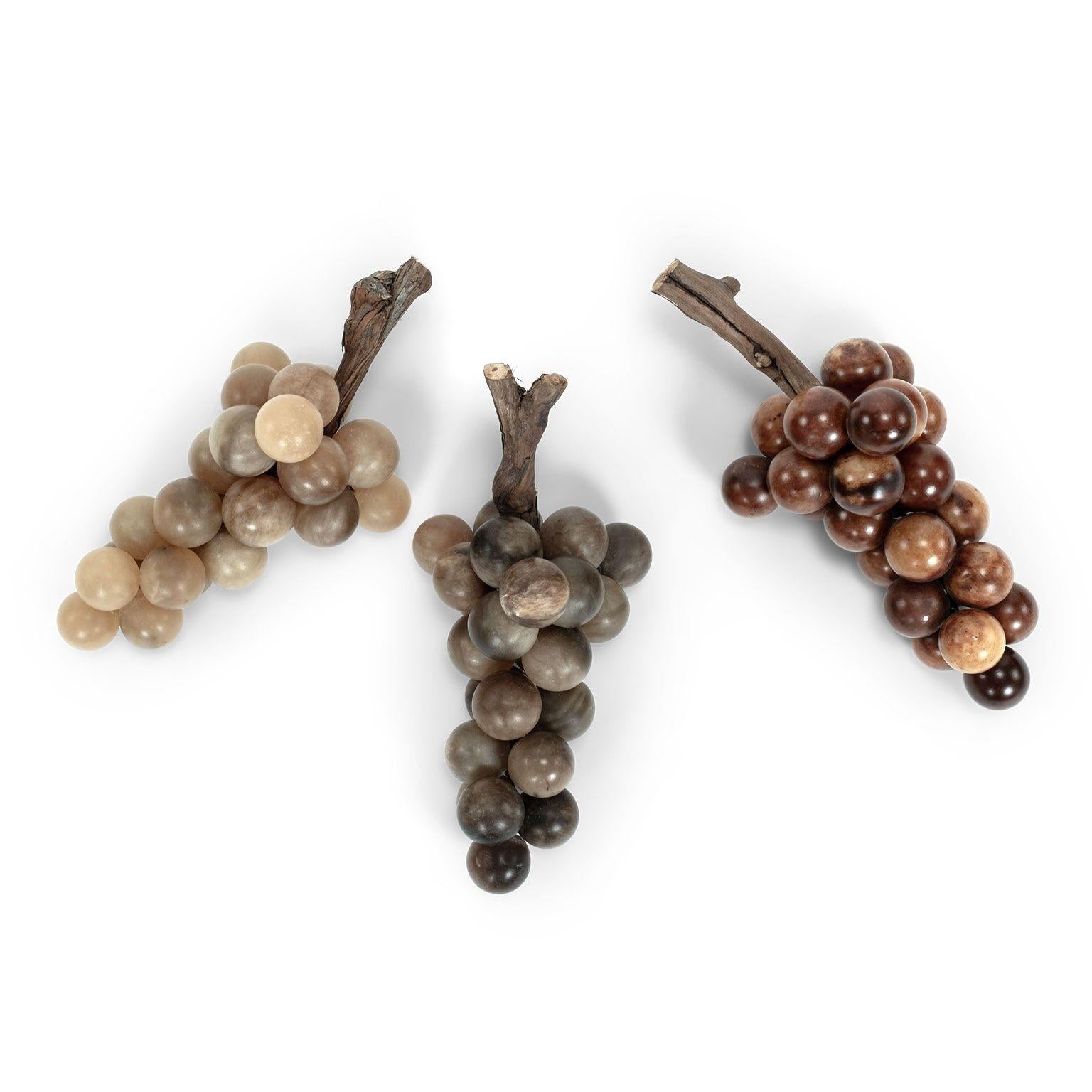 Artisan Large-Scale Bunch of Alabaster Grapes In Good Condition For Sale In Houston, TX