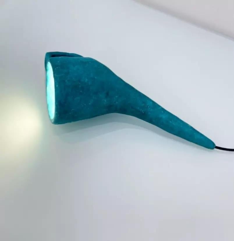 Kunsthandwerkliche Lampe „Aladdin“ von Nicola Cecutti (Britisch) im Angebot