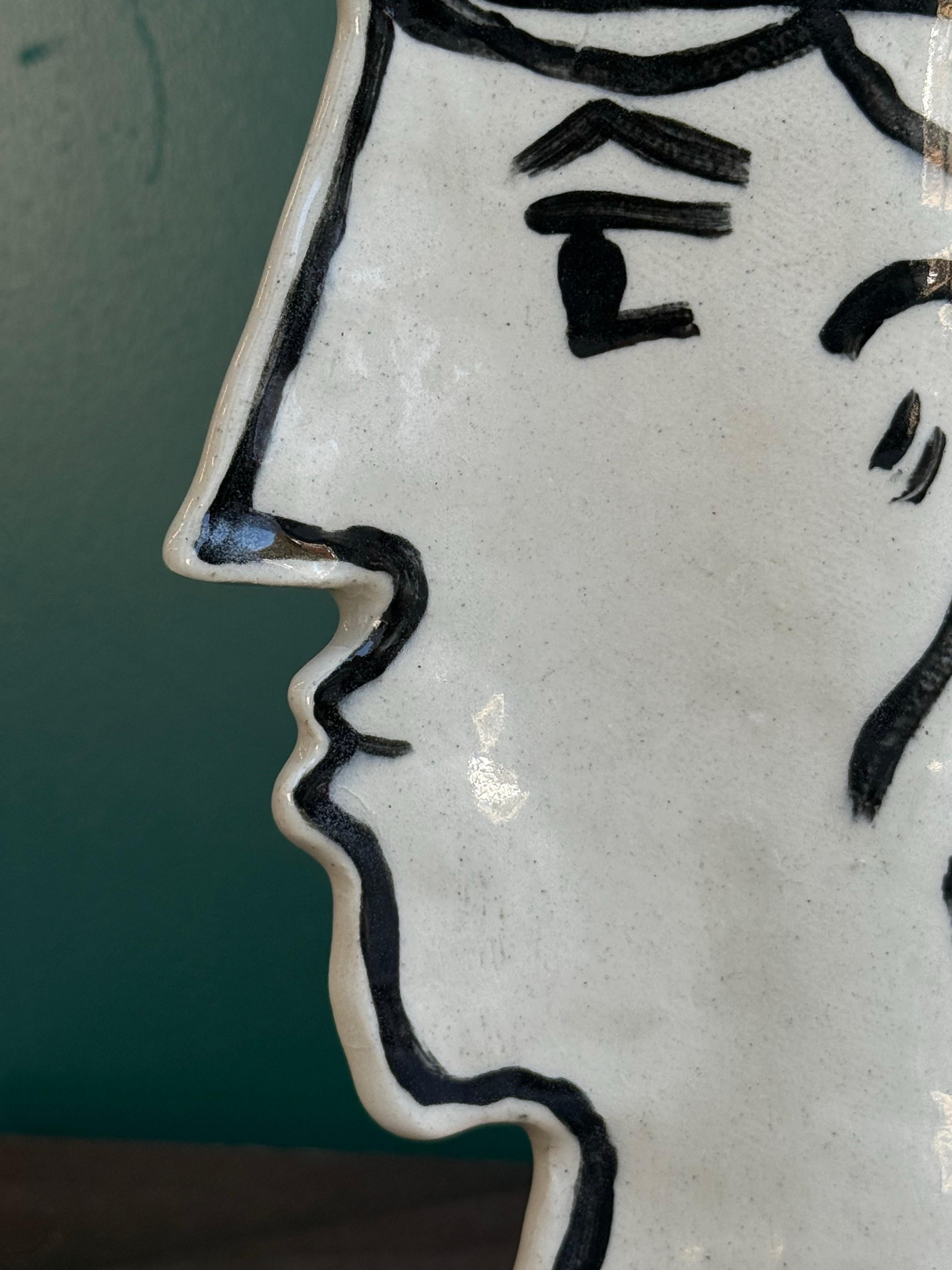 Americano Vaso a forma di volto in ceramica realizzato artigianalmente in vendita