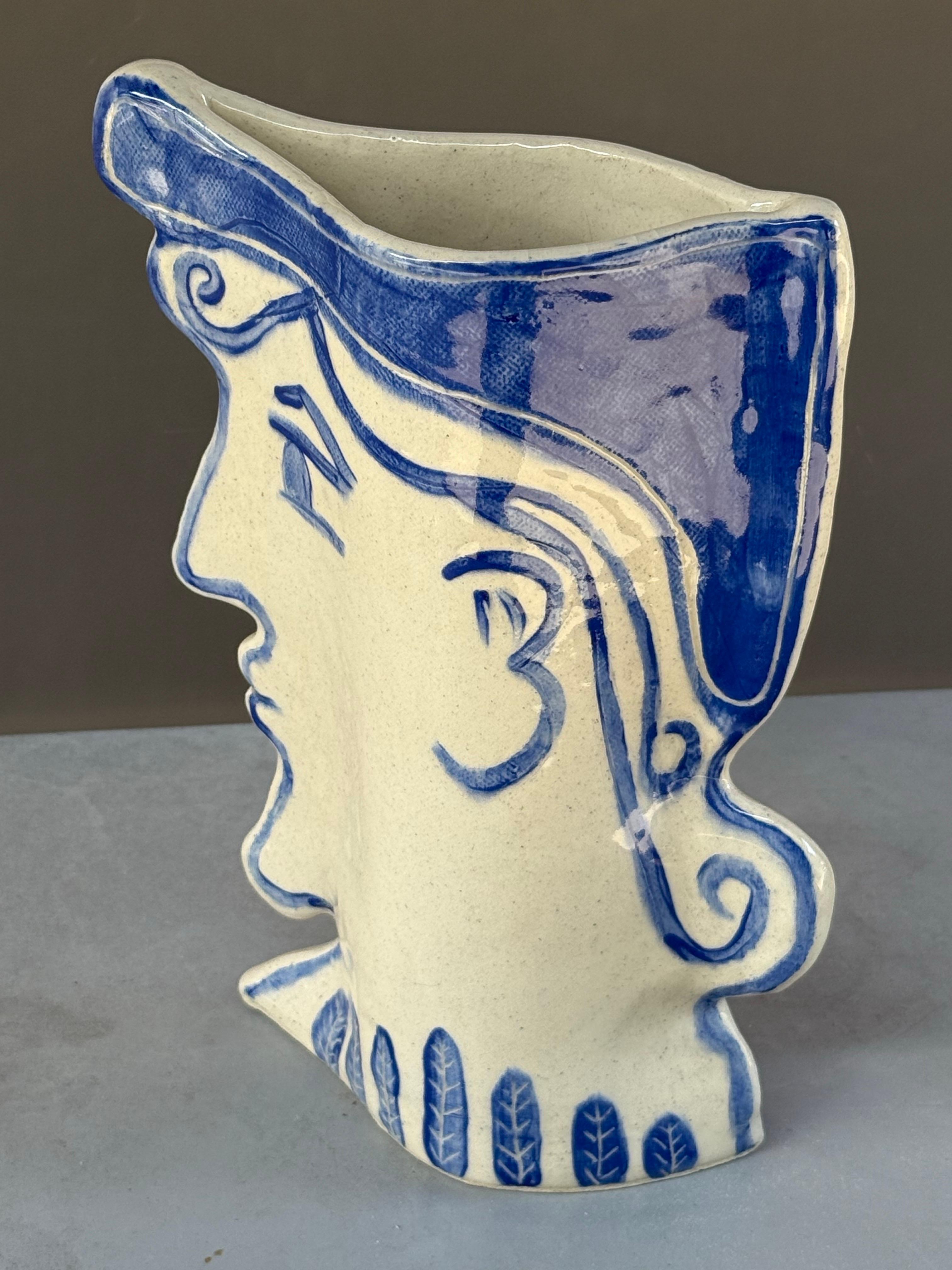 Americano Vaso artigianale in ceramica con volto maschile in vendita