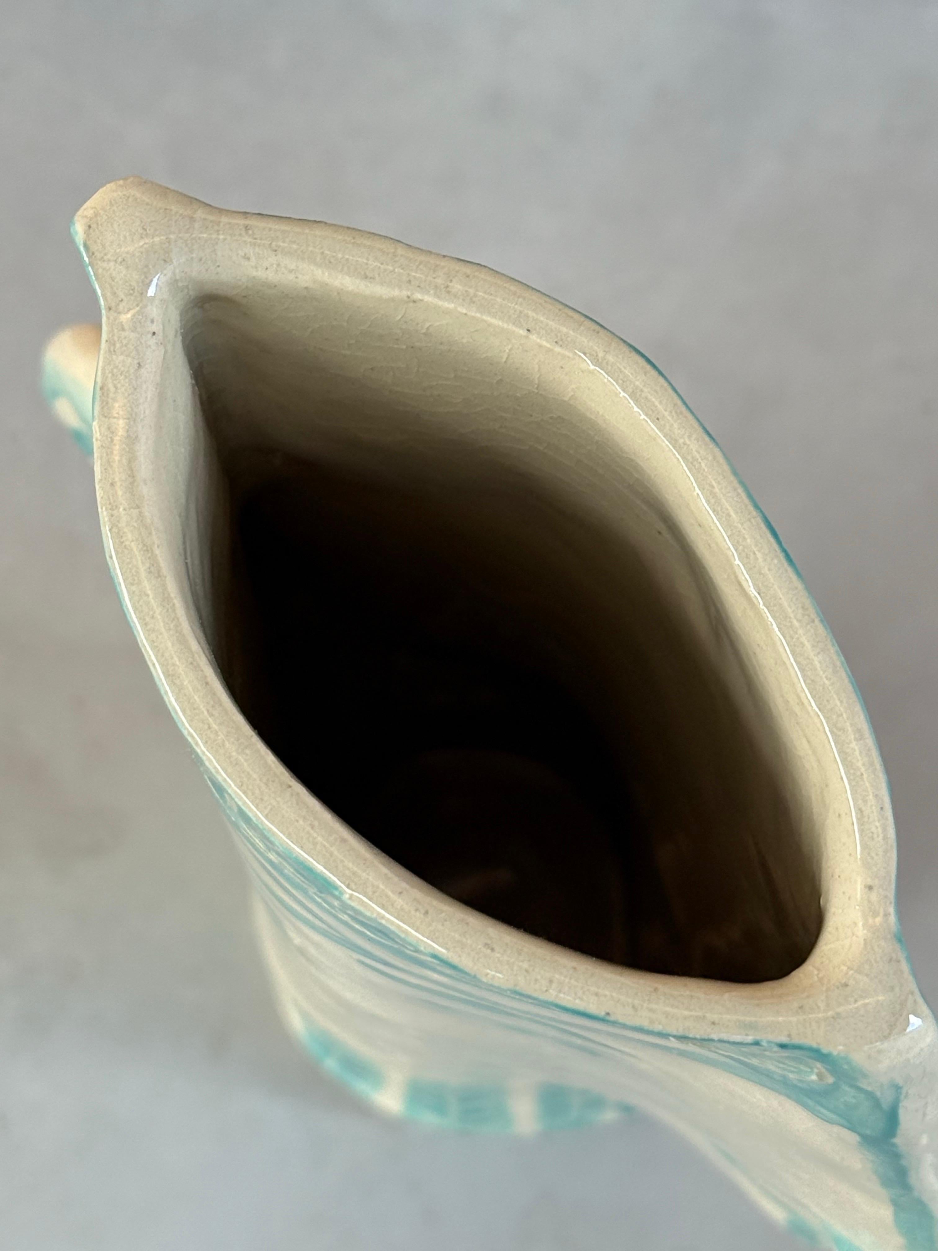 Vaso a forma di volto femminile realizzato artigianalmente in vendita 4