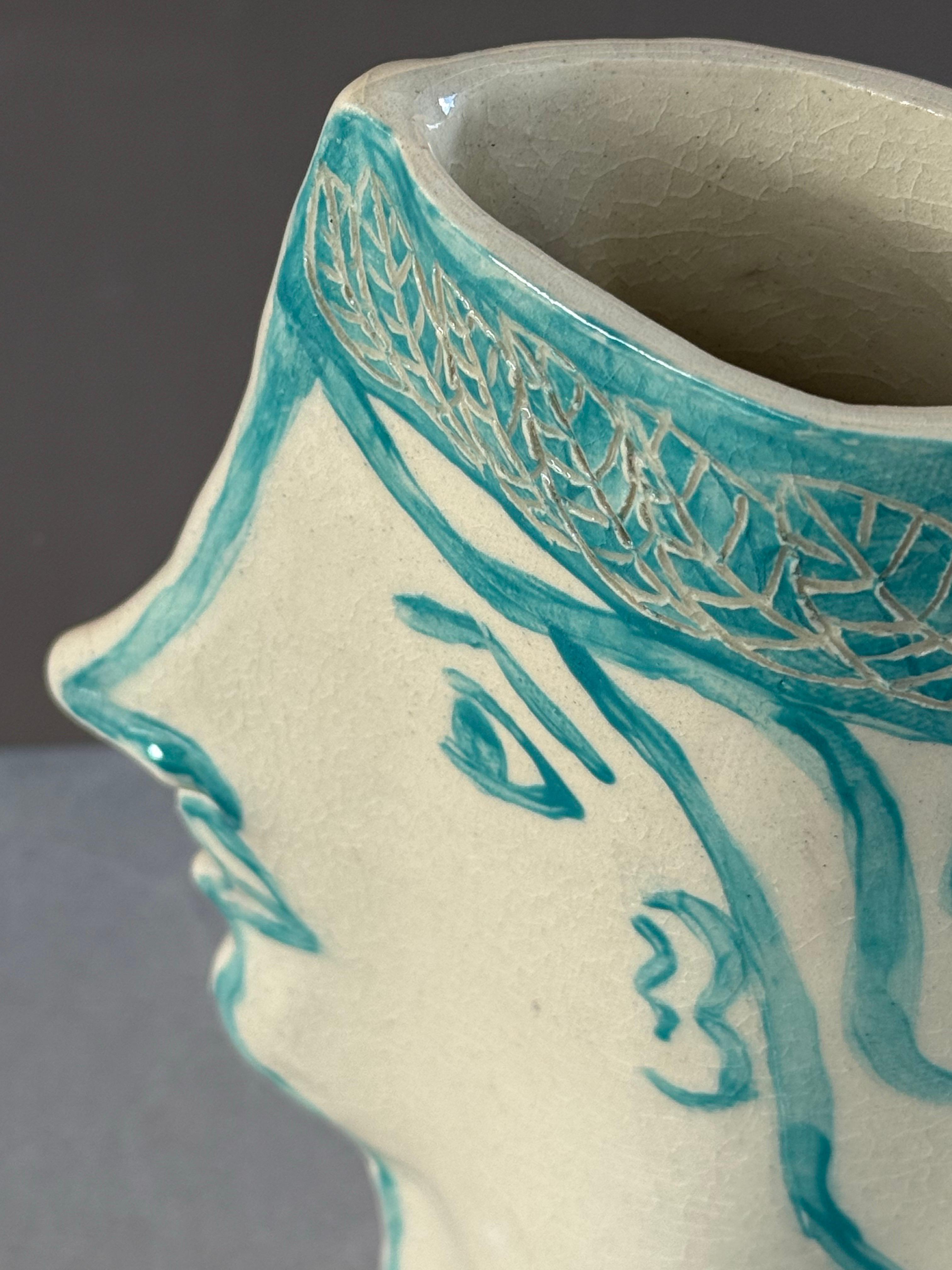 Americano Vaso a forma di volto femminile realizzato artigianalmente in vendita