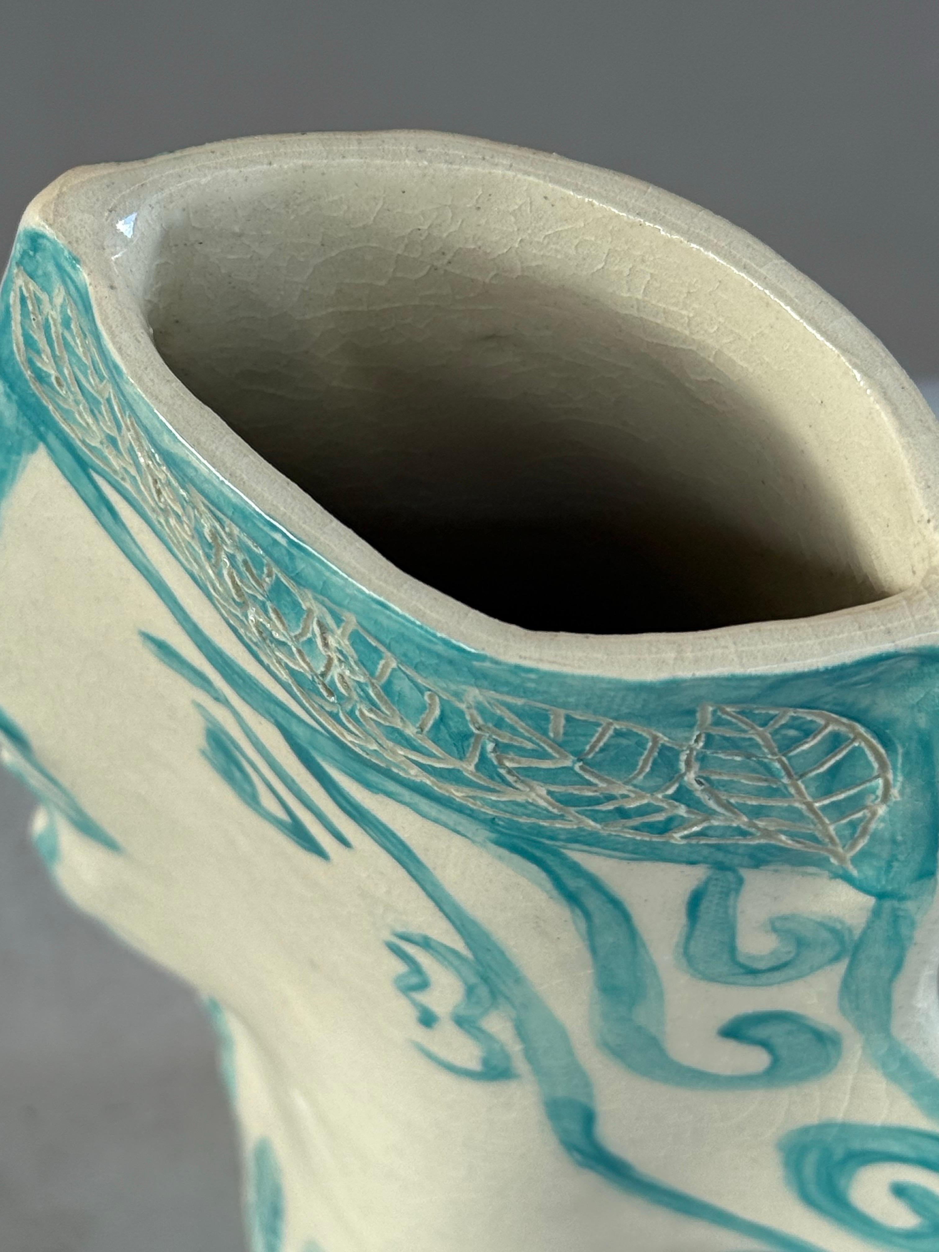 XXI secolo e contemporaneo Vaso a forma di volto femminile realizzato artigianalmente in vendita