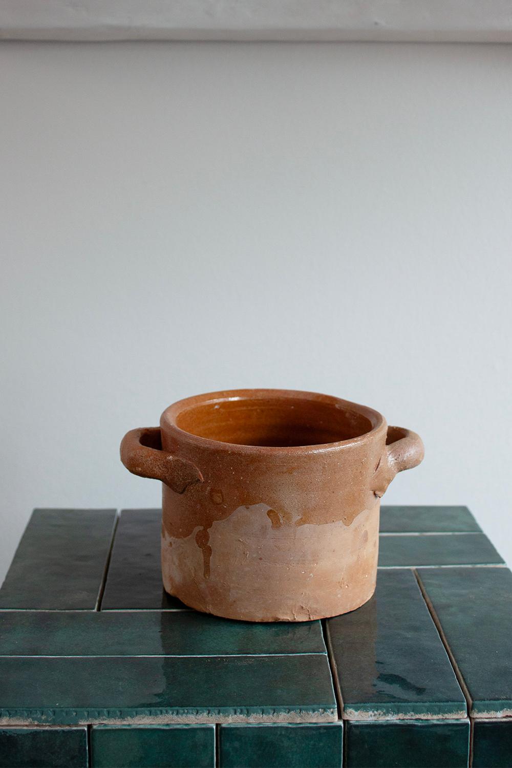 Unglazed Artisan Made German Country Style Terracotta brown Glaze Kitchen Pot For Sale