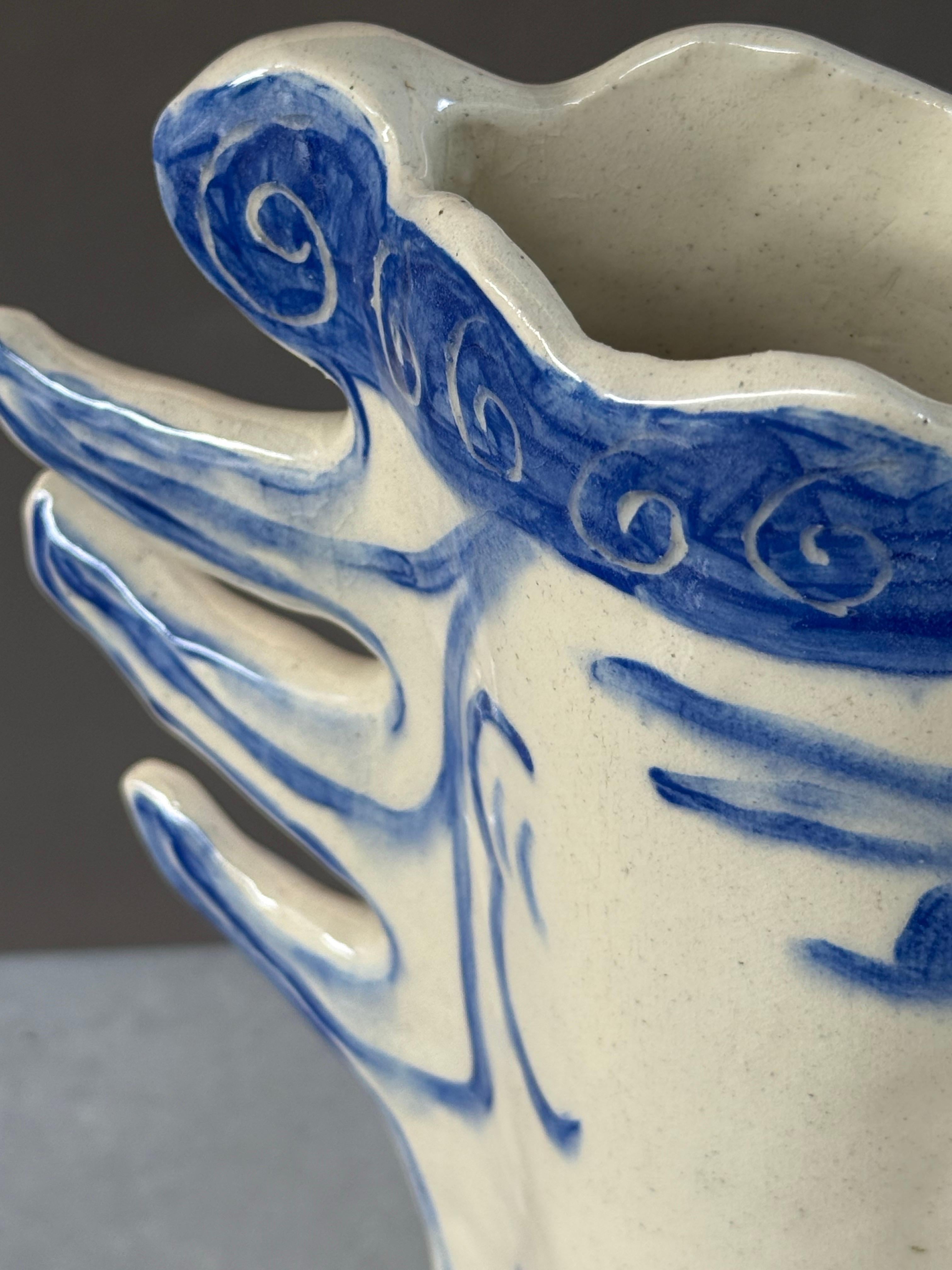 Vaso artigianale con volto maschile in vendita 6