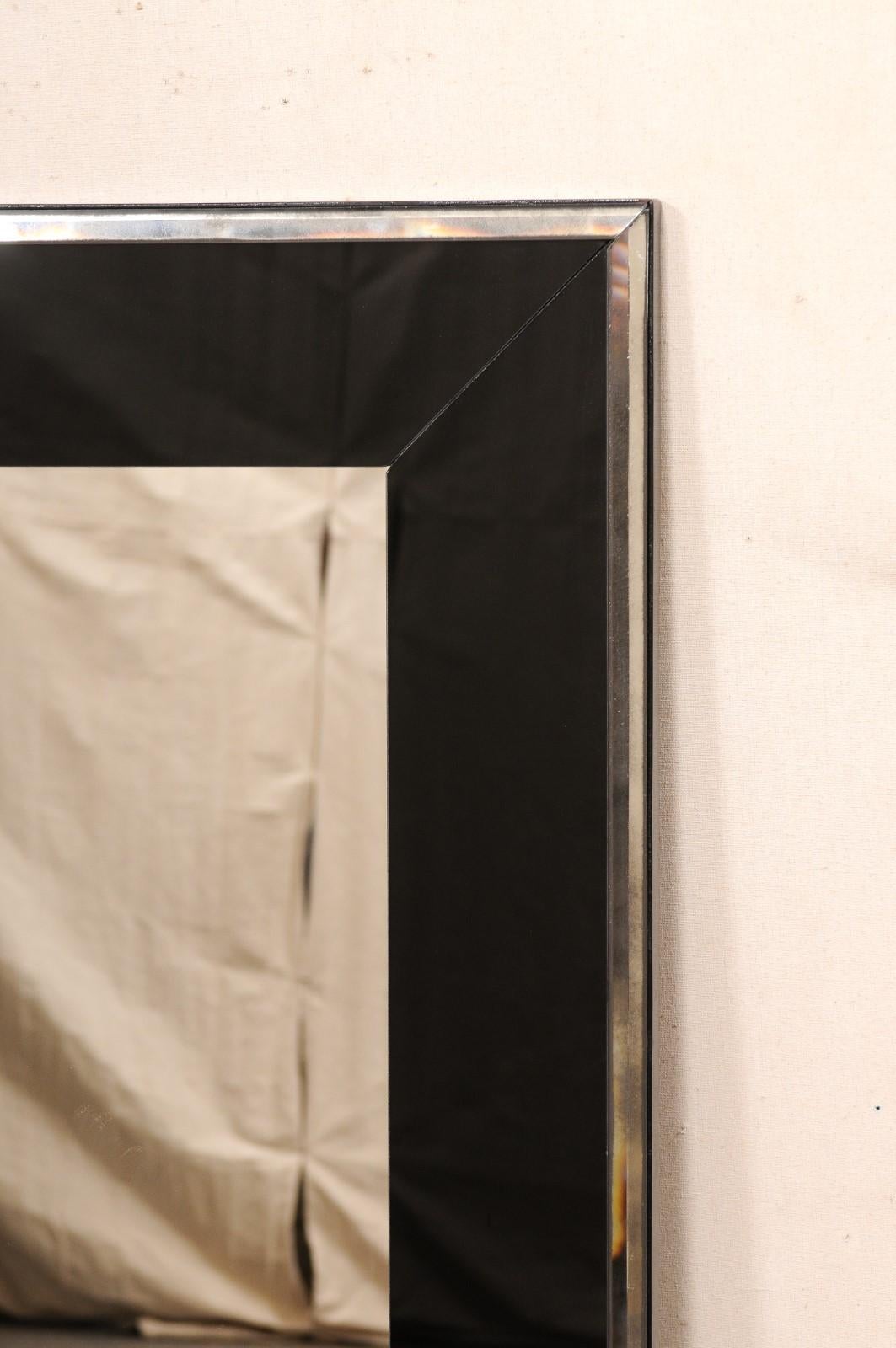 Miroir artisanal avec contour en verre noir de 4,5 pi de hauteur (accepte les commandes personnalisées !) en vente 8