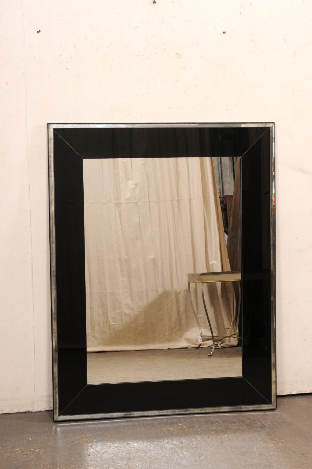 Miroir artisanal avec contour en verre noir de 4,5 pi de hauteur (accepte les commandes personnalisées !) en vente 5