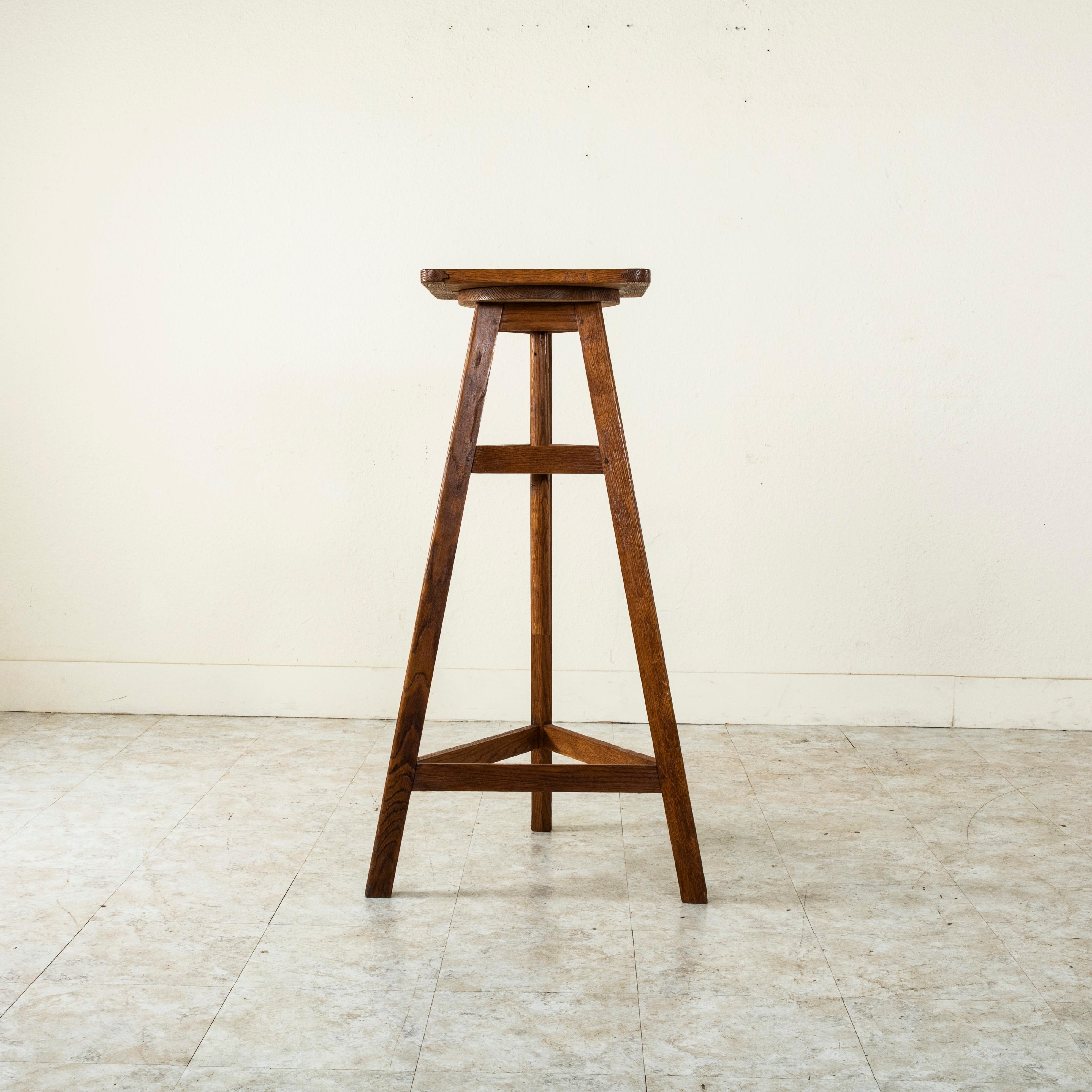 Artisan-Made Oak French Sculptor's Stand With Rotating Platform, circa 1900 1