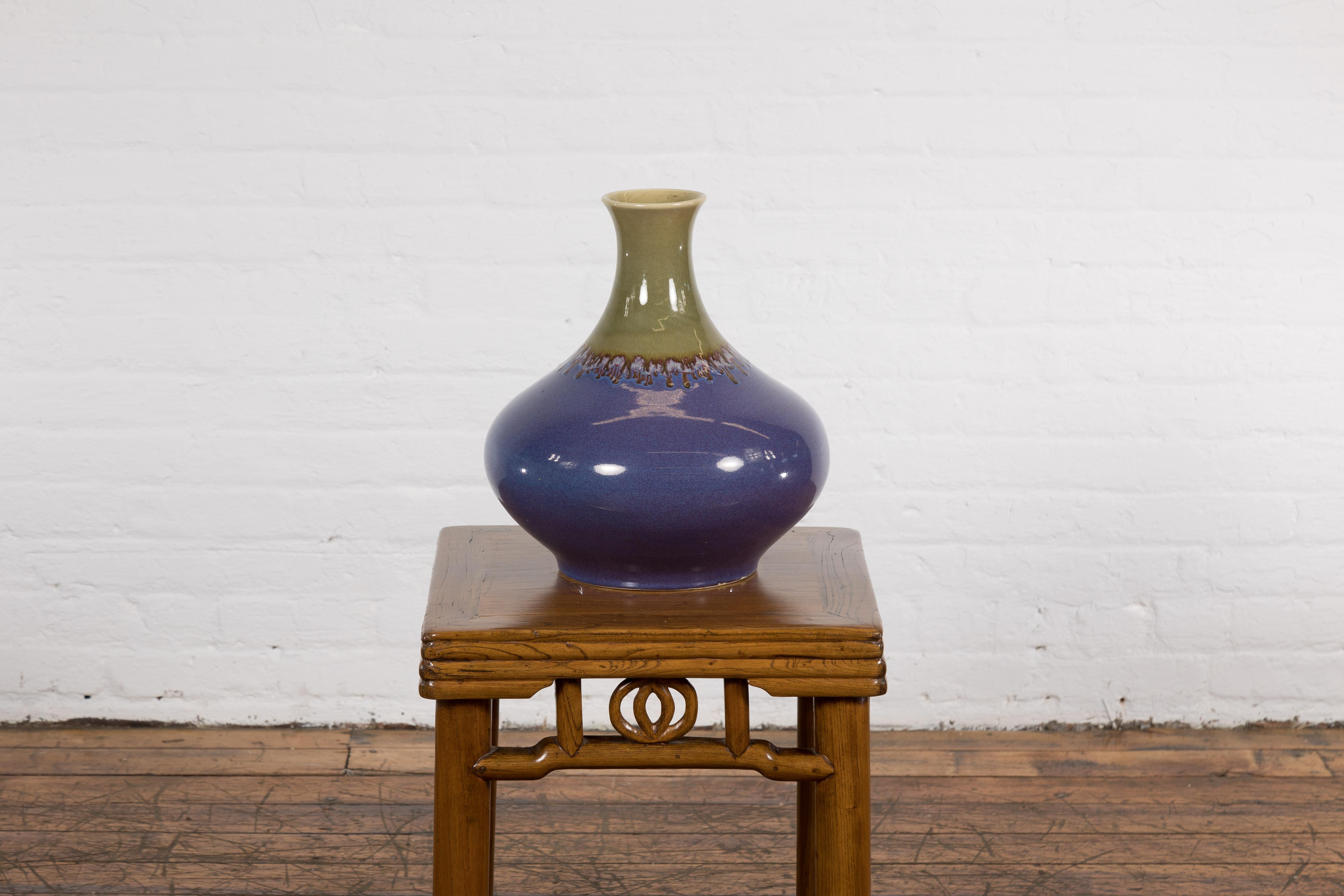 Contemporary Vase aus lila und grüner Keramik im Angebot 5