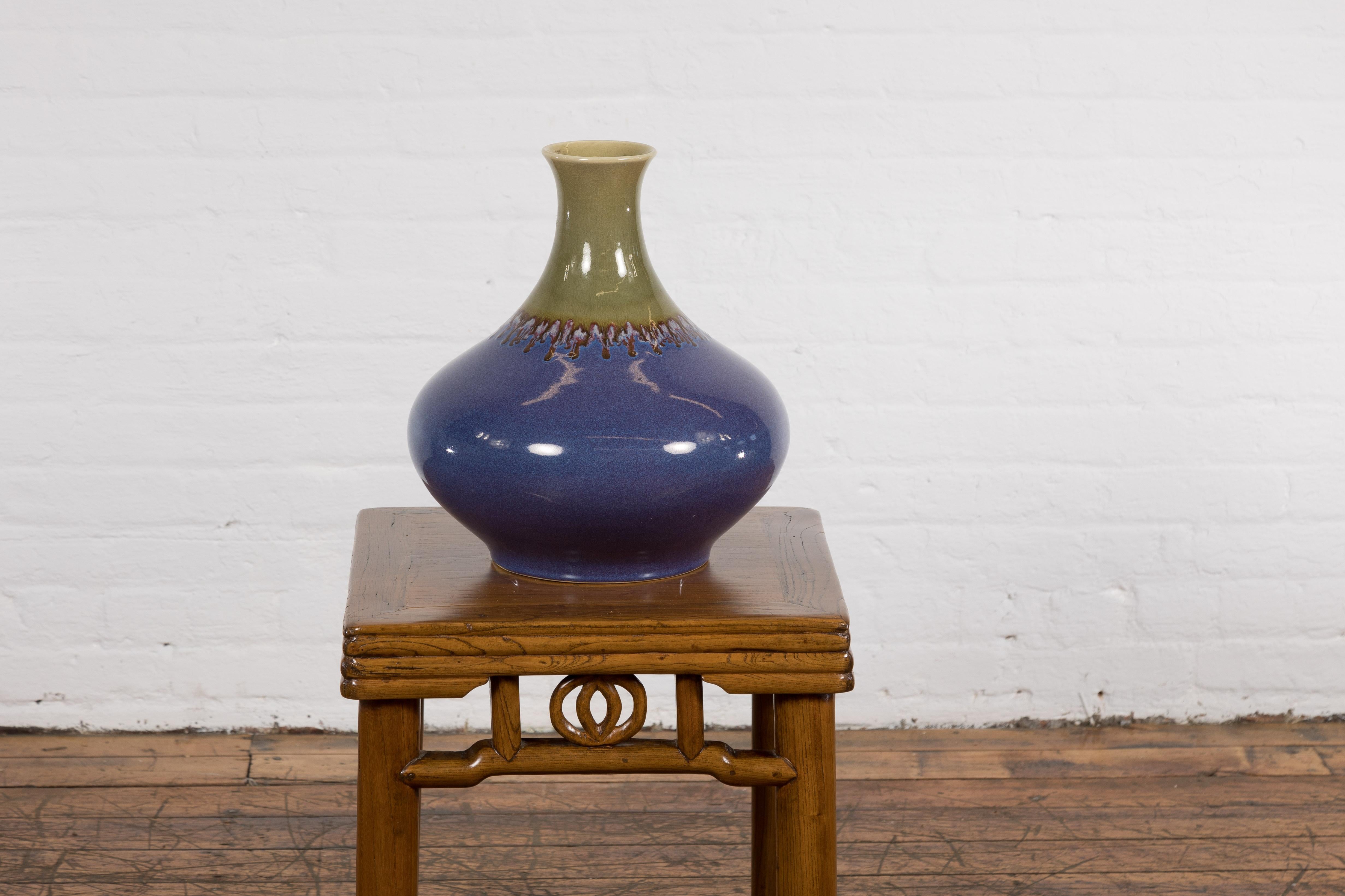 Contemporary Vase aus lila und grüner Keramik im Angebot 6