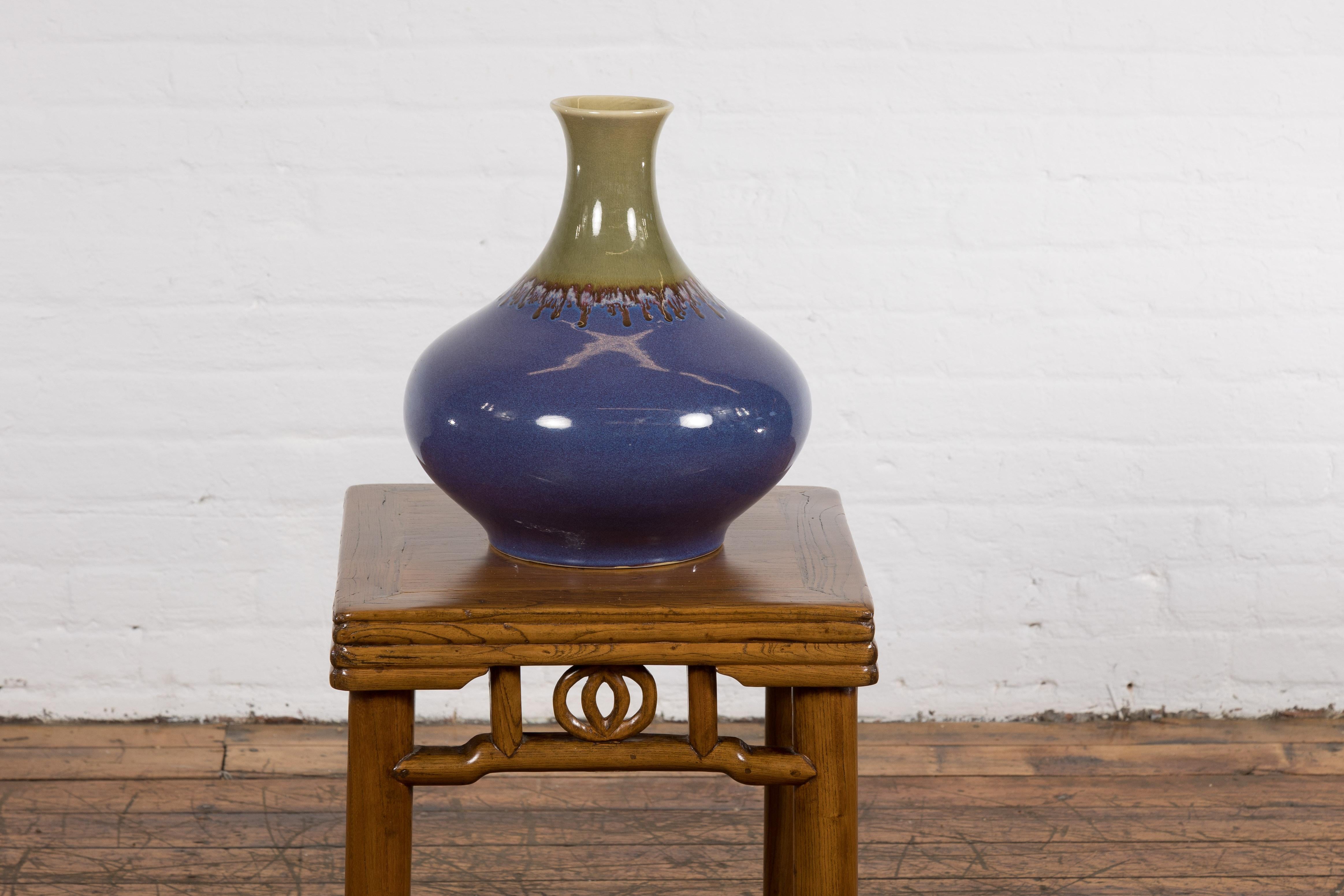 Contemporary Vase aus lila und grüner Keramik im Angebot 7