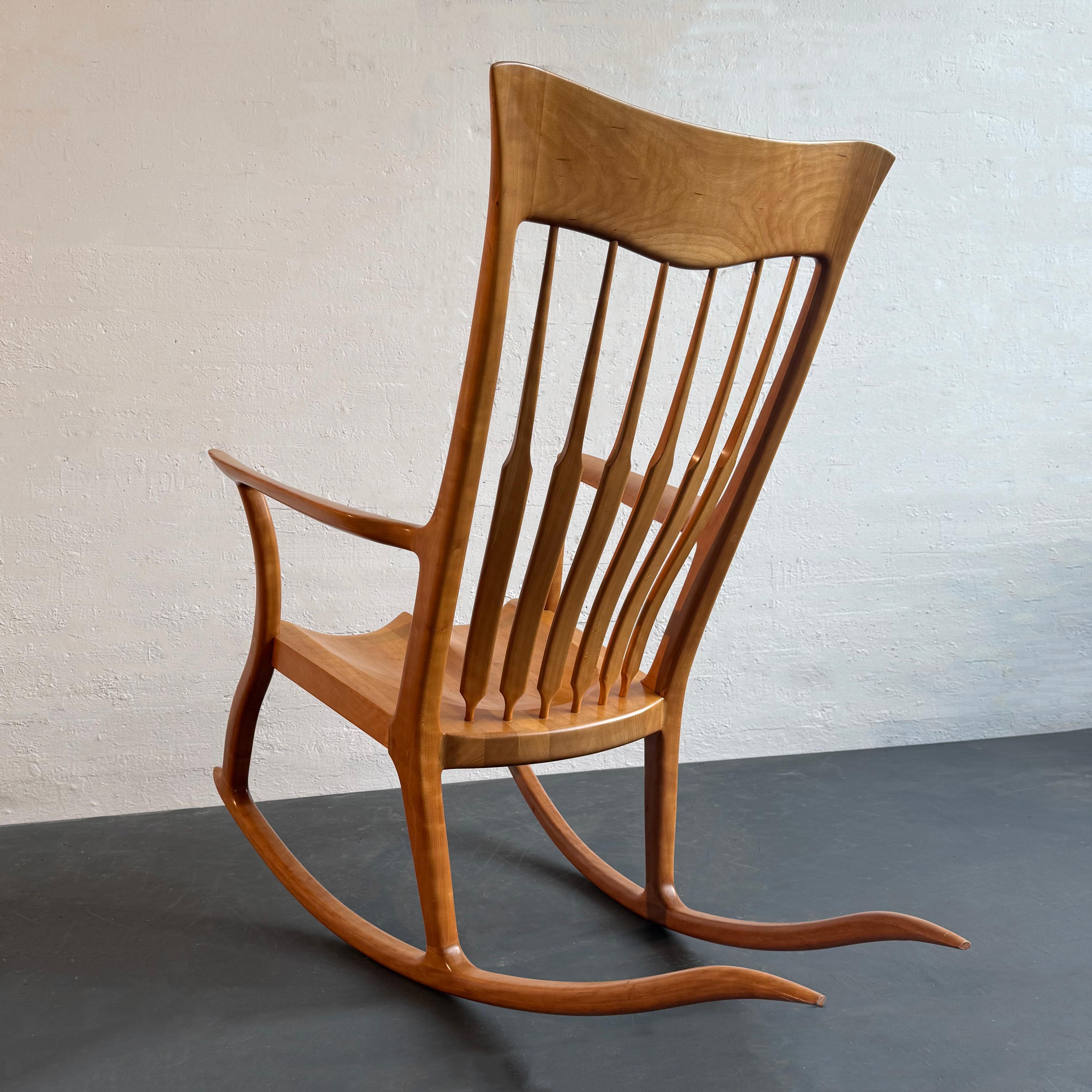 Chaise à bascule artisanale dans le style de Sam Maloof en vente 3