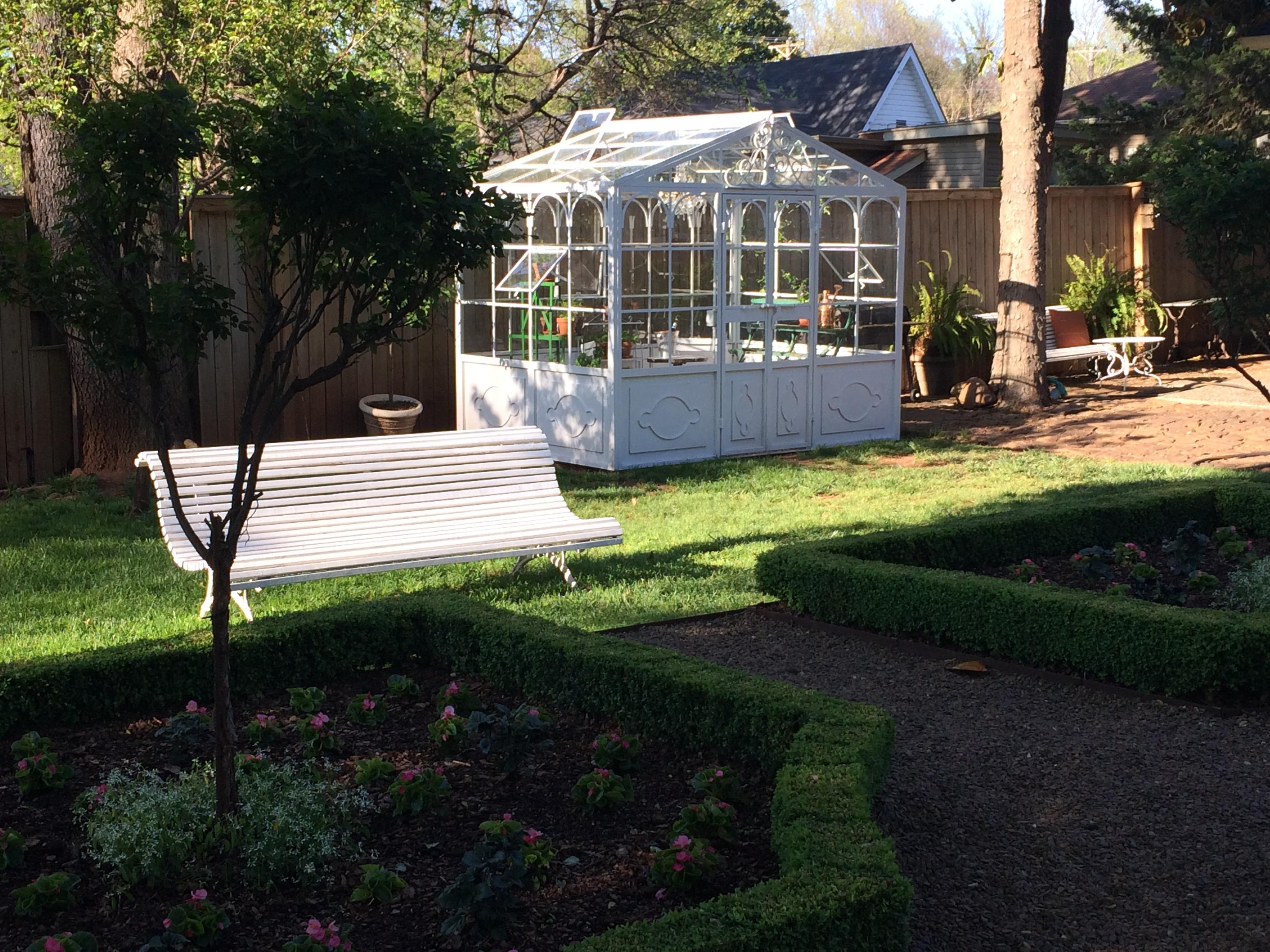 Artisan-Made Welded Steel Greenhouse with Glass Panes In Good Condition In Fayetteville, AR