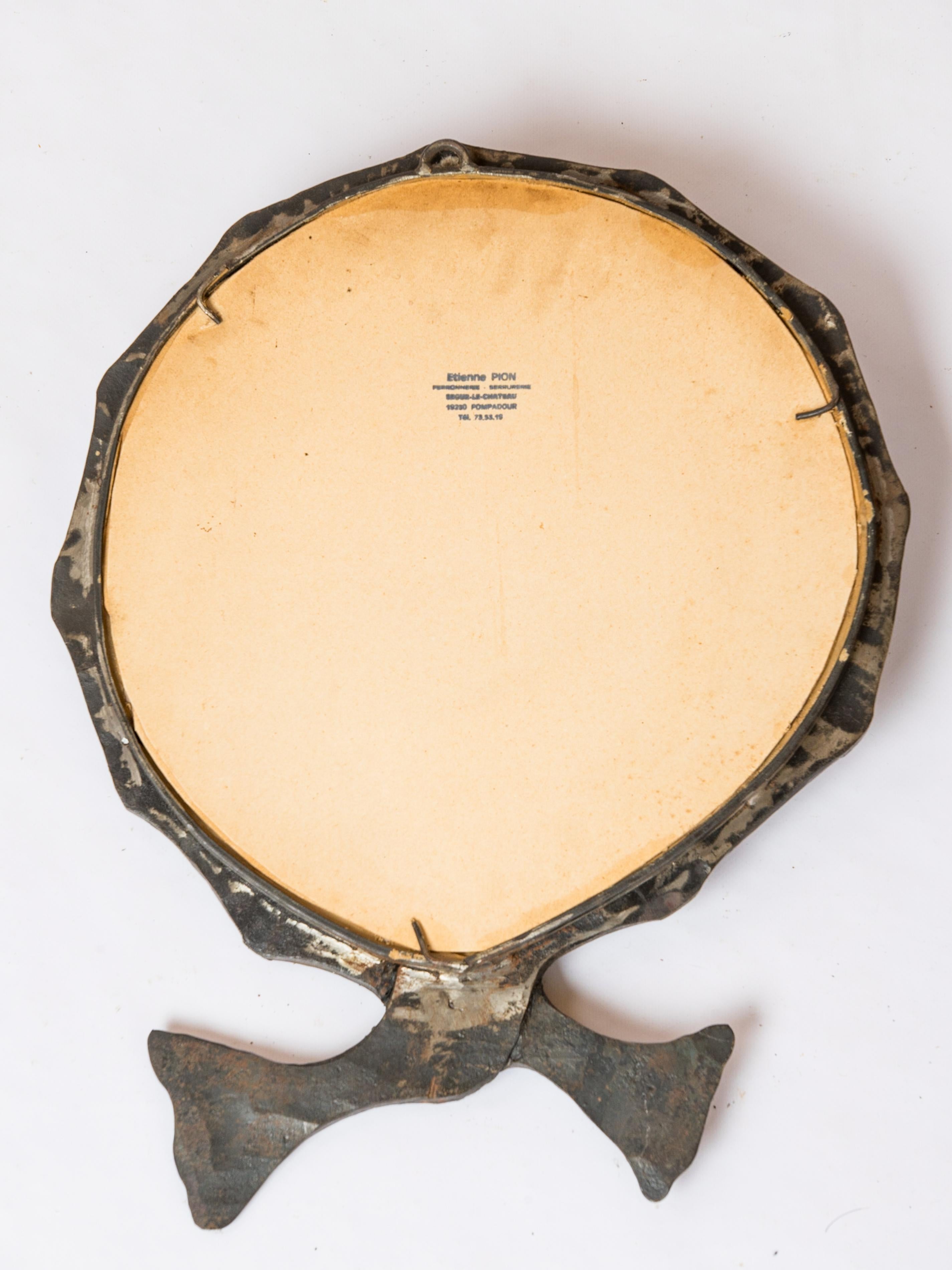Espejo de pared de hierro forjado Artisan Martelé - Francia Años 70 finales del siglo XX en venta