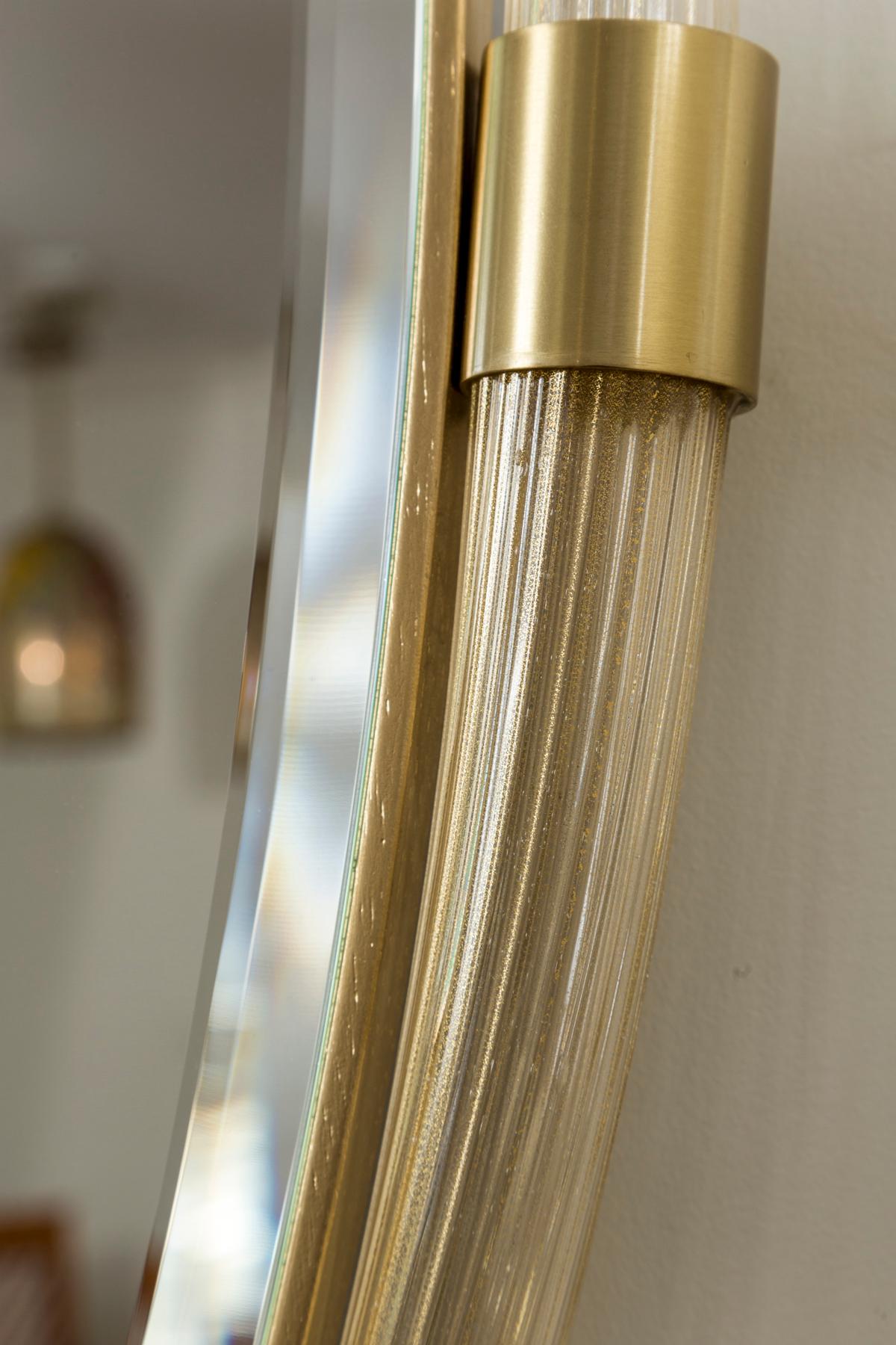 Miroir ovale torchère artisanal en or soufflé de Murano, contemporain en vente 3