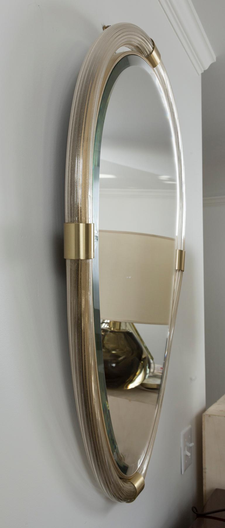 Verre brun Miroir ovale torchère artisanal en or soufflé de Murano, contemporain en vente