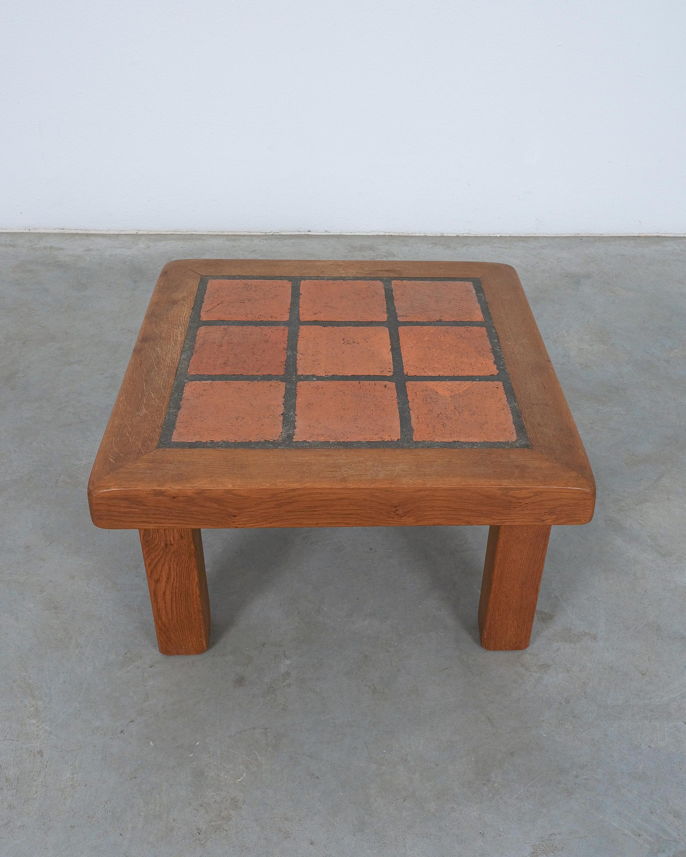 Mid-Century moderno Tavolo da caffè o da esterno in terracotta di Oak Oak, Francia, 1950 in vendita