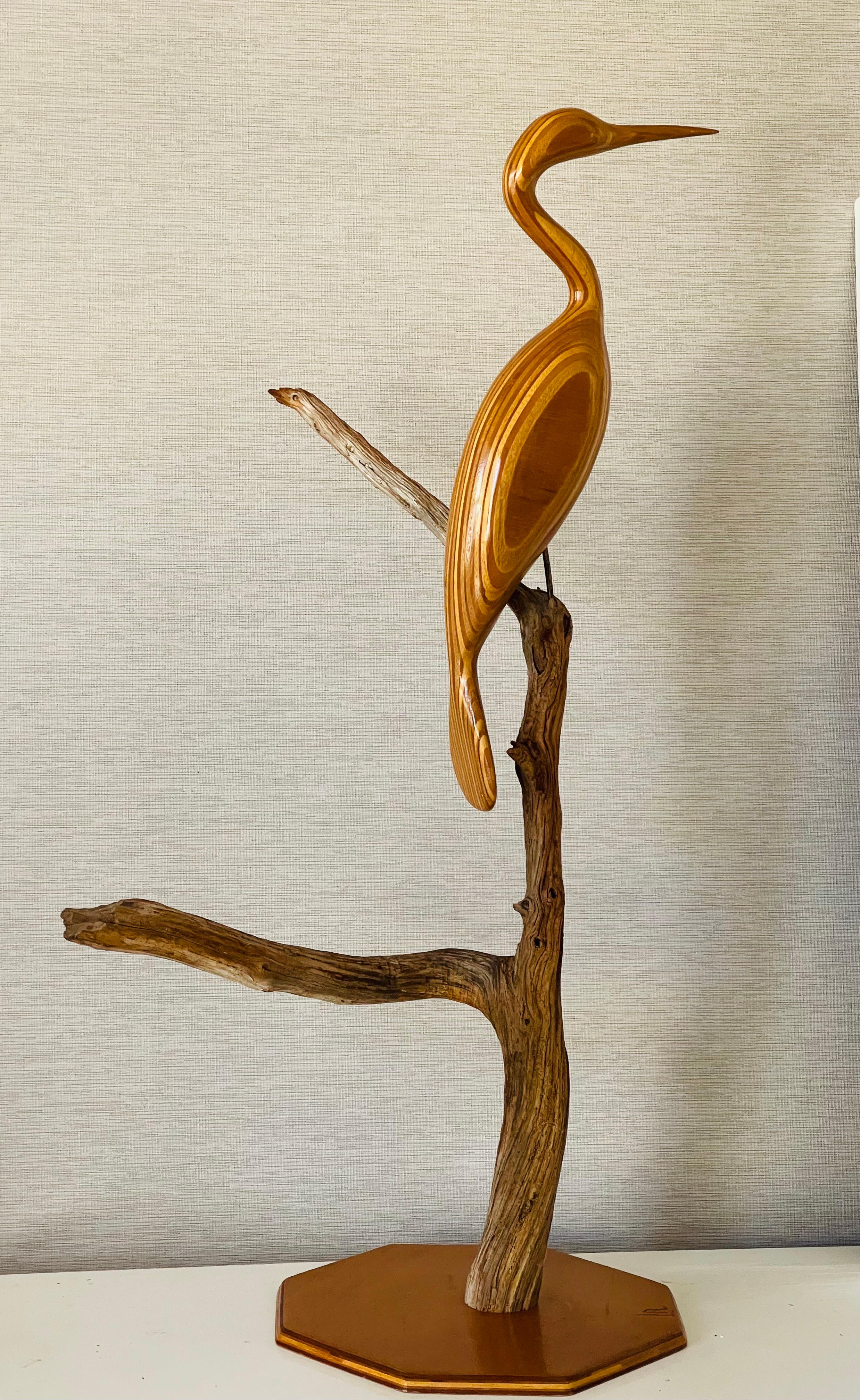 Escultura de Garza de Madera de Olivo Artesana Moderna Ecológica Moderno orgánico en venta
