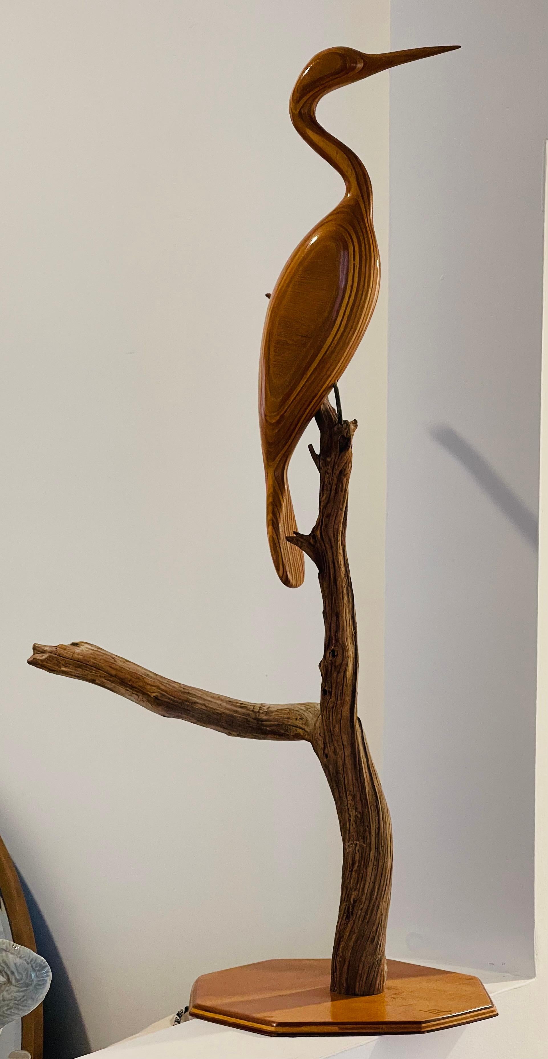 Escultura de Garza de Madera de Olivo Artesana Moderna Ecológica en Bueno estado para la venta en Boca Raton, FL