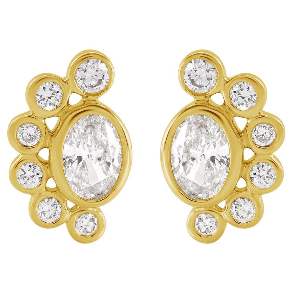 Boucles d'oreilles artisanales contemporaines en or jaune 14K avec diamant de taille ovale en vente