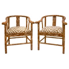Artisan Pair of Chic Chinese Style Lounge Chairs in Tessellated Horn 1970s