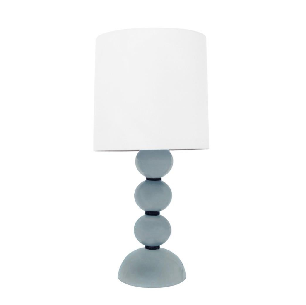 Mid-Century moderno Artisan Pair of Hand-Blown Lattimo Glass Table Lamps
