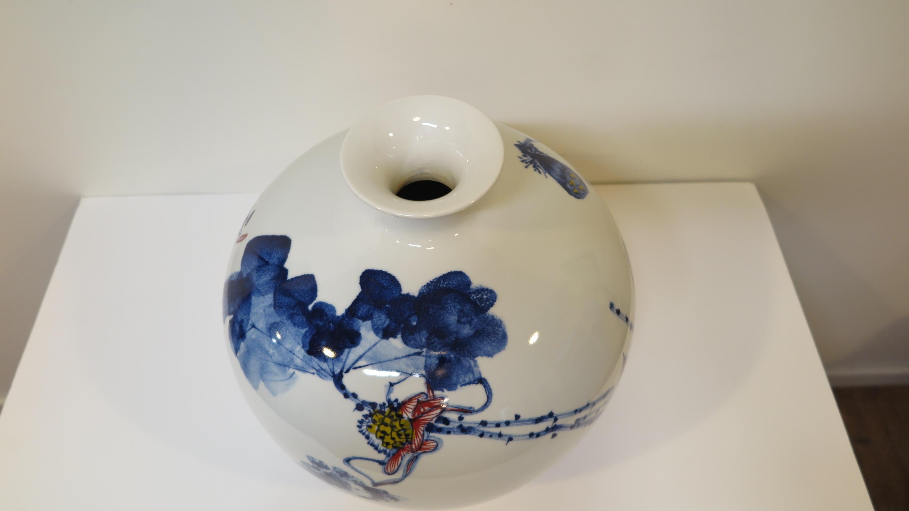 Vase aus handwerklichem Porzellangefäß  im Angebot 2