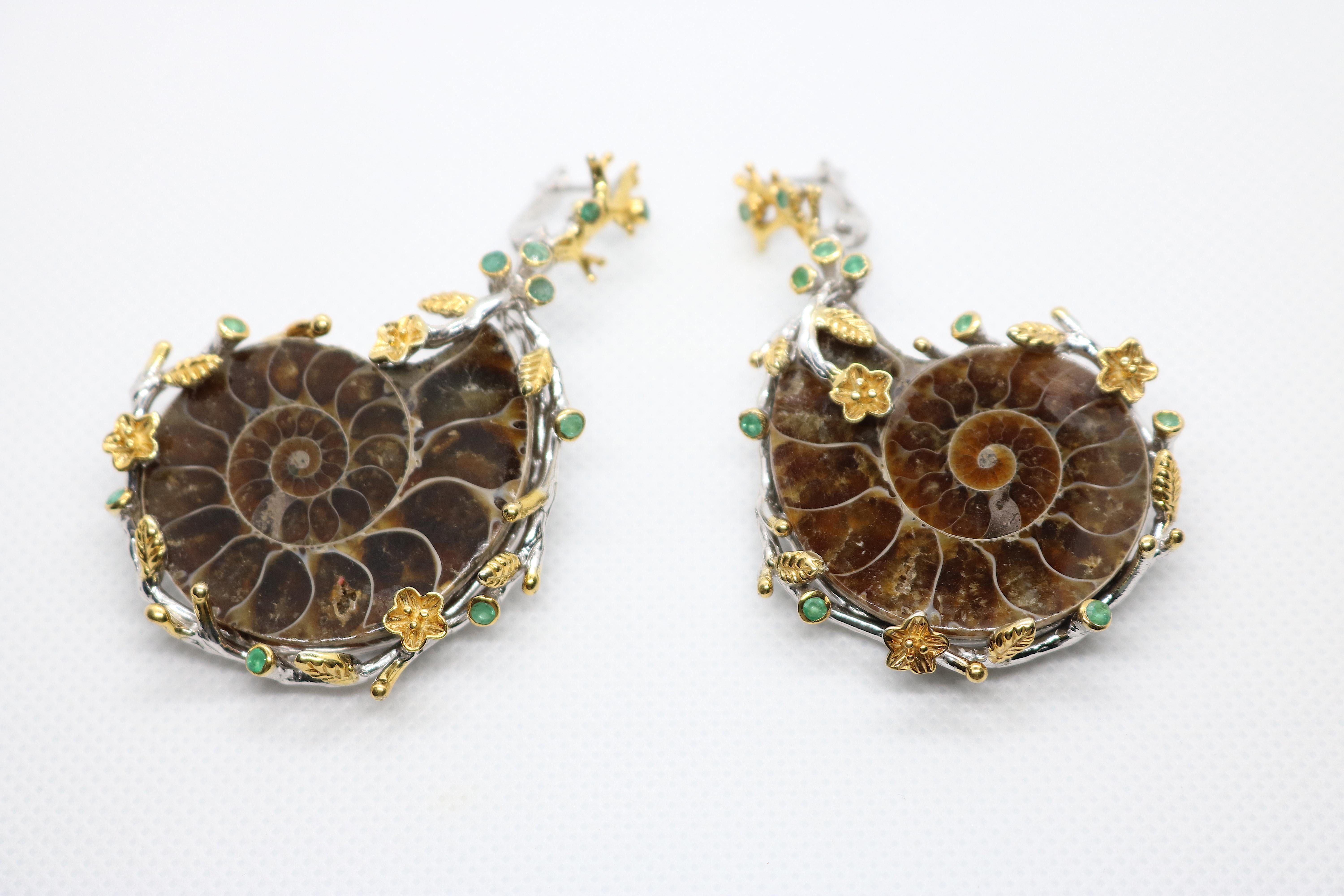 Artisan Sterling Gold Ammonite Fossil Earrings with Emeralds In Good Condition For Sale In West Palm Beach, FL