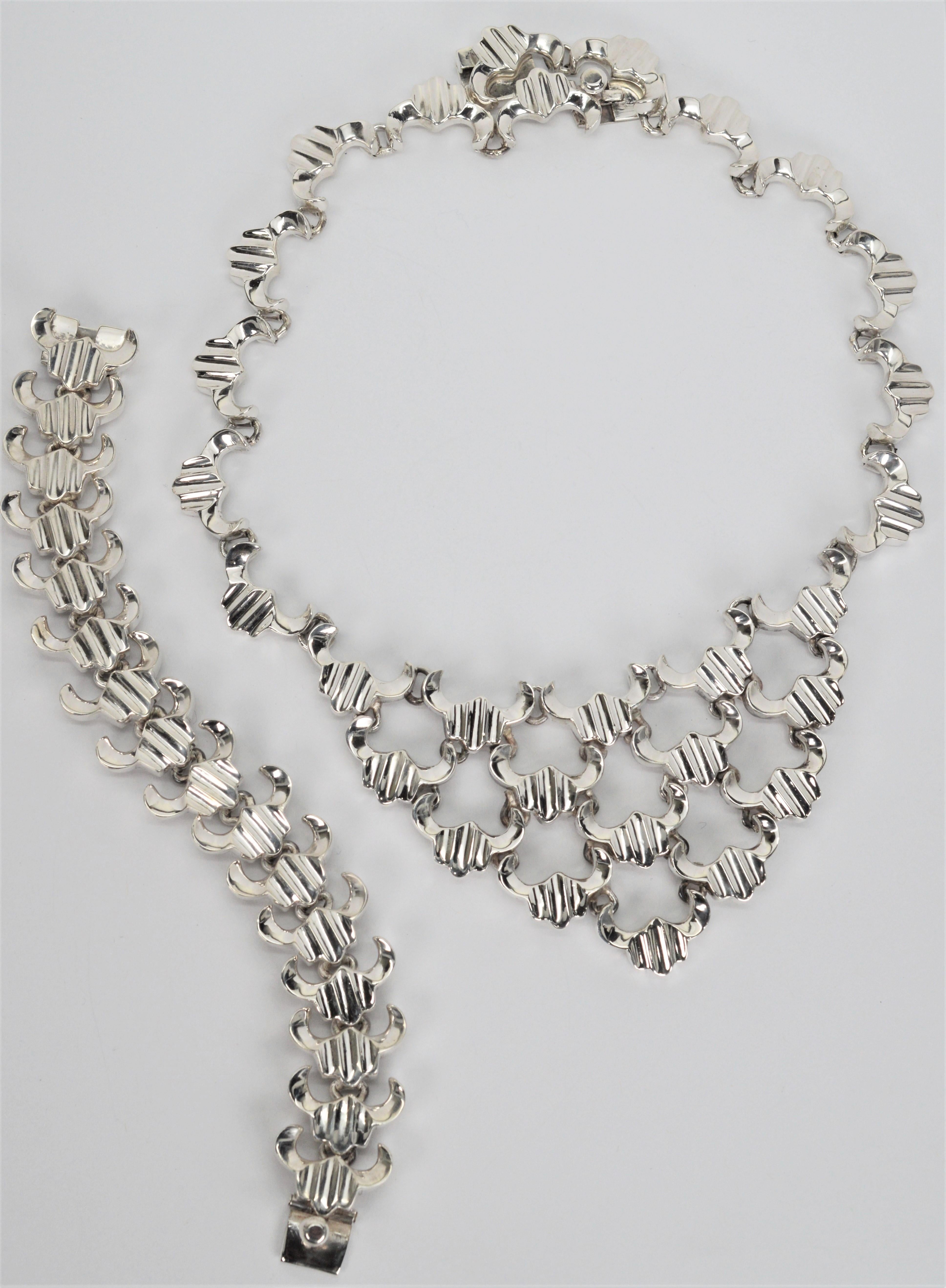 Artisan Sterling Silver Link Triangular Bib Necklace w Matching Bracelet For Sale 3