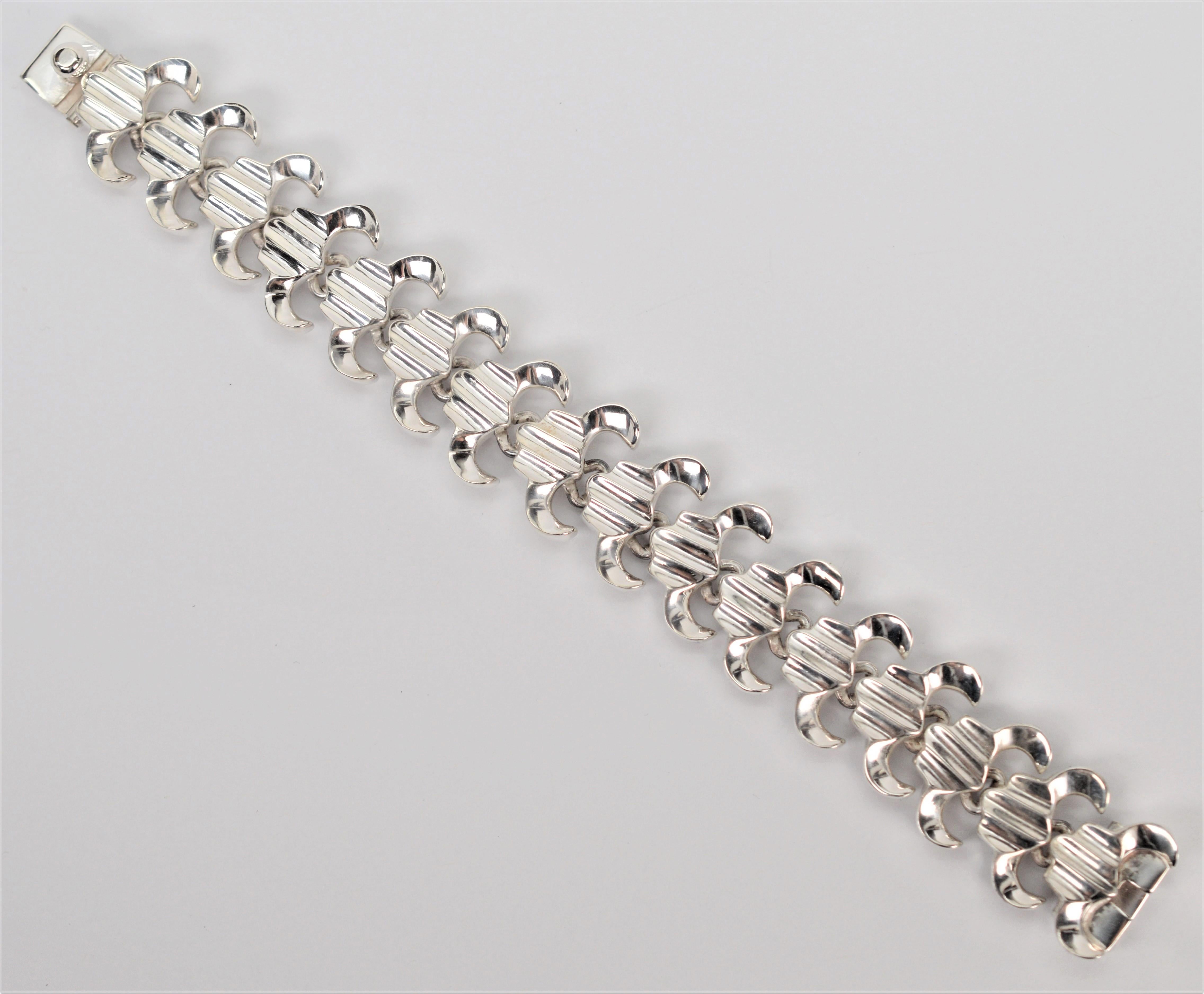 Artisan Sterling Silver Link Triangular Bib Necklace w Matching Bracelet For Sale 4