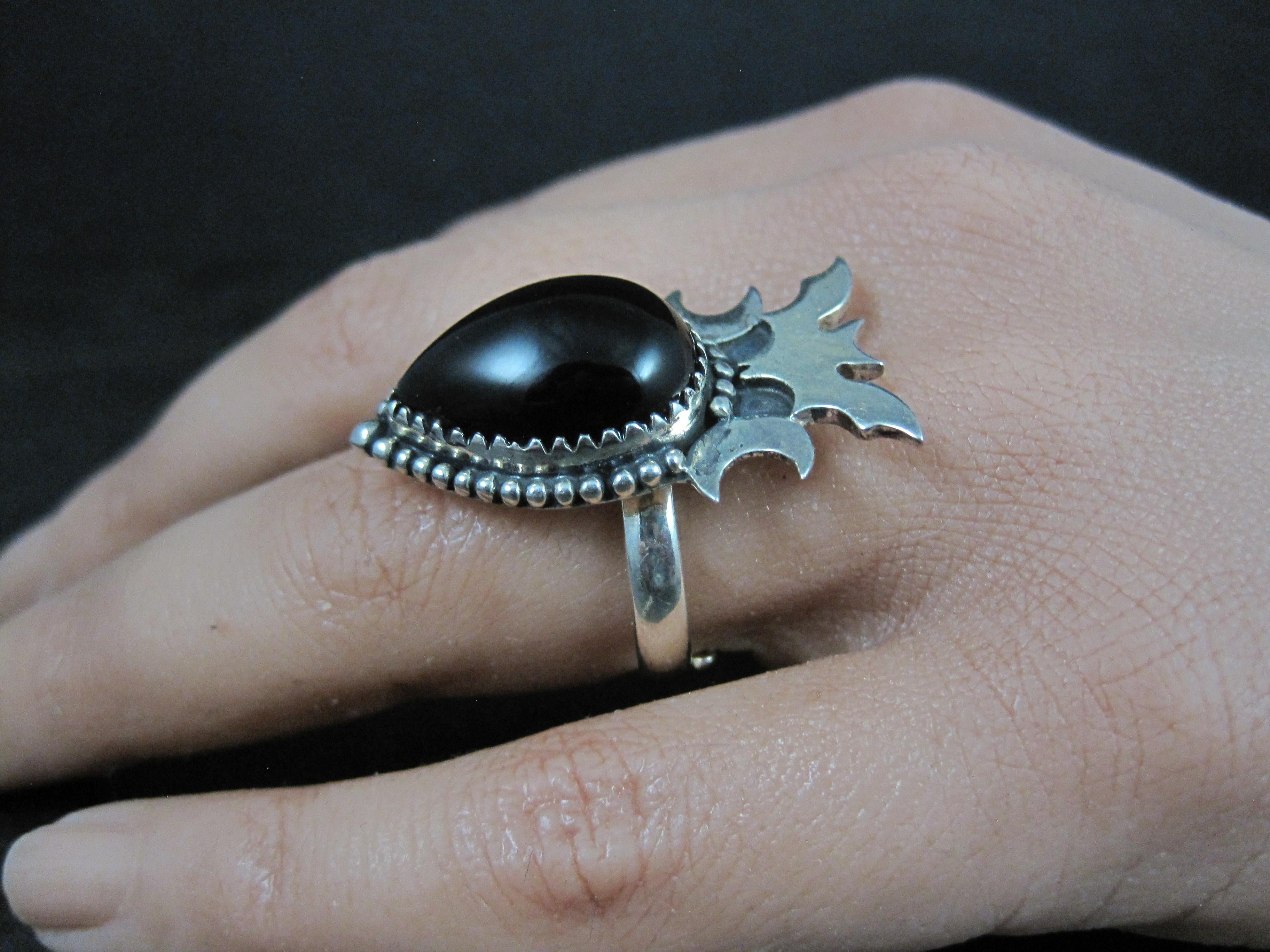 Bague chauve-souris en onyx artisanale en argent sterling Sie 8 en vente 3