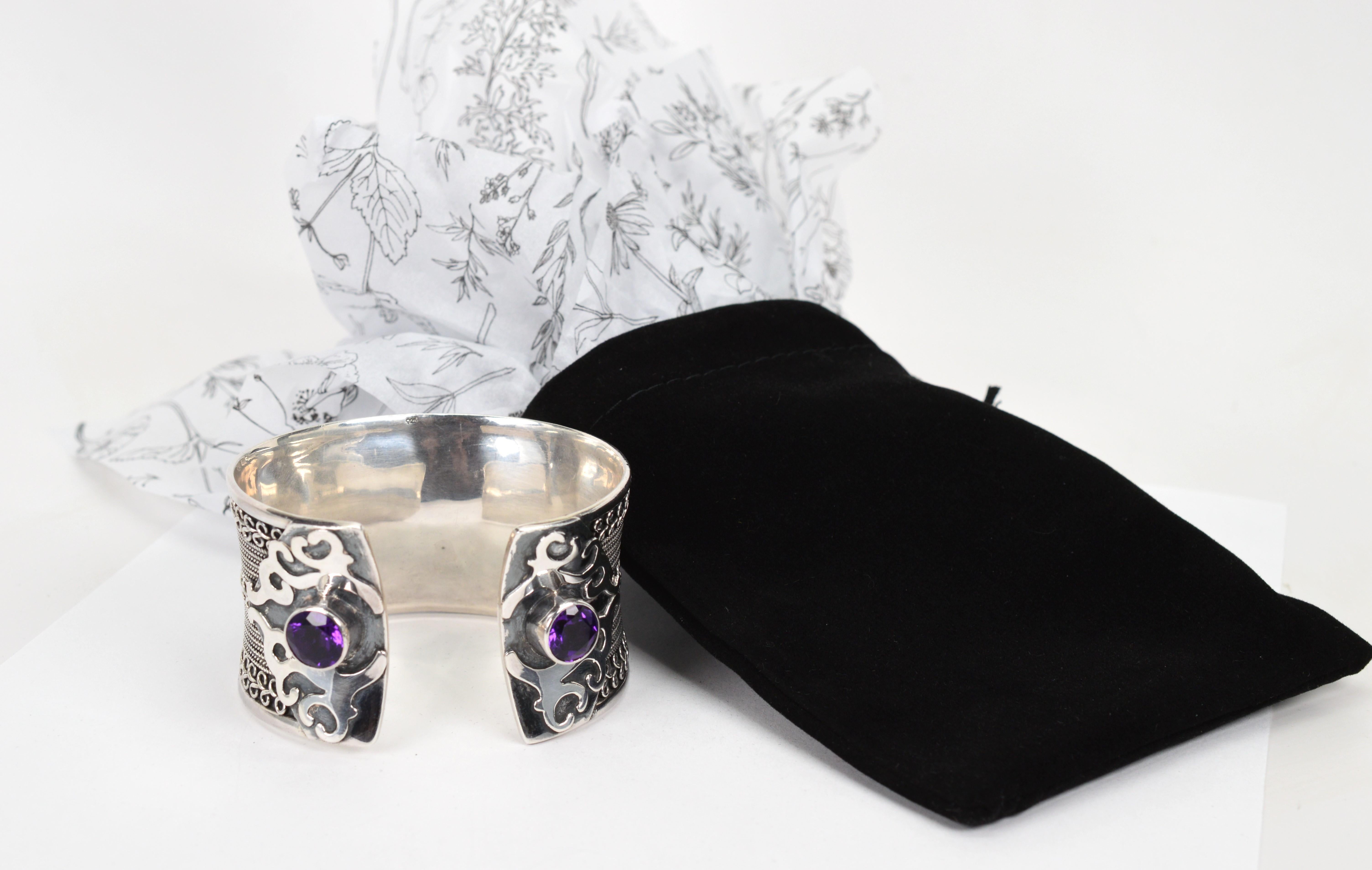 Bracciale largo rustico artigianale in argento sterling con accenti di ametista in vendita 6