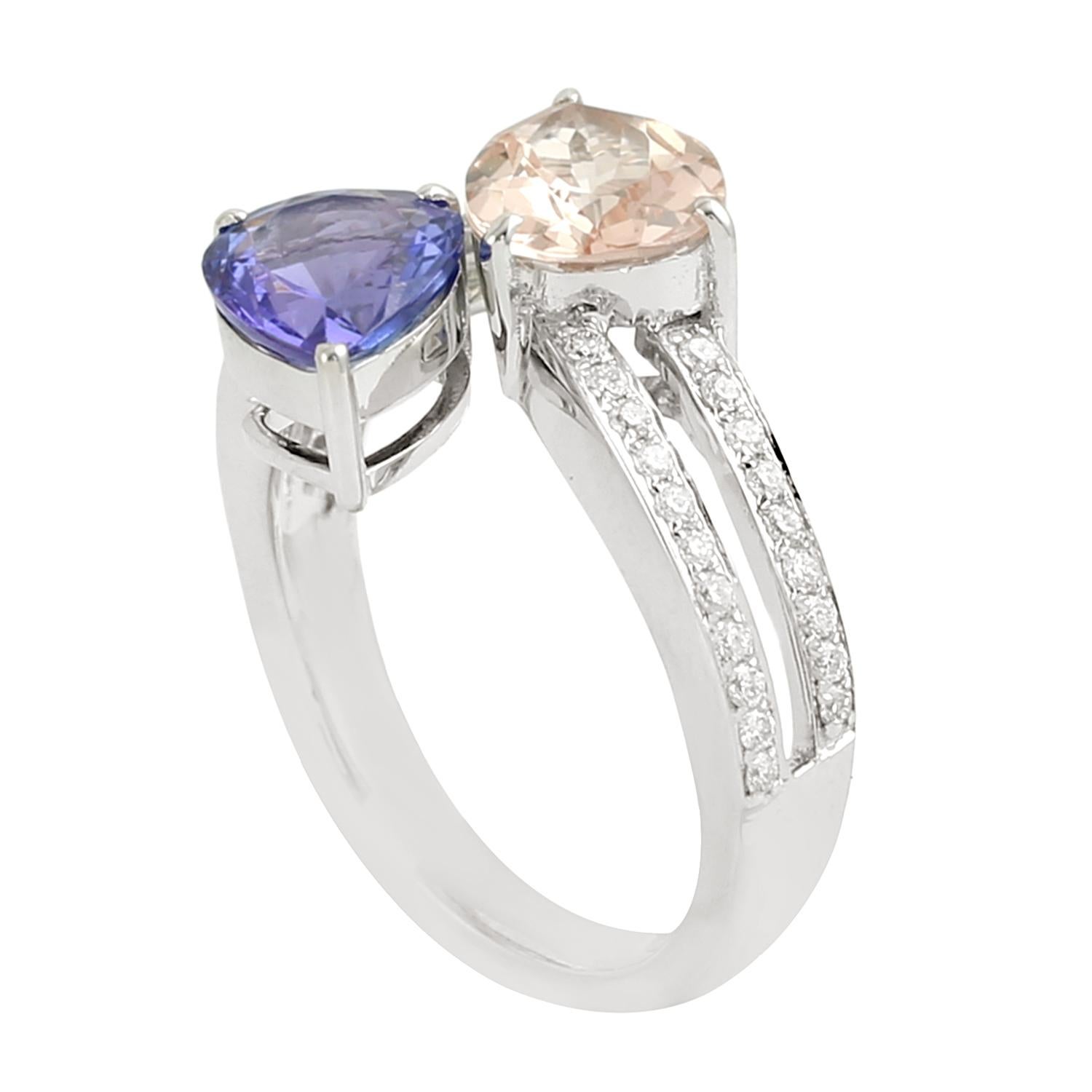 Taglio misto Anello bypass artigianale con tanzanite e morganite e diamanti in oro bianco 18 carati in vendita