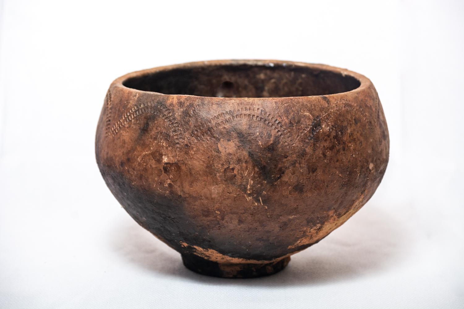Angolan Artisan Wood-Ash Fired Local Clay Vase For Sale