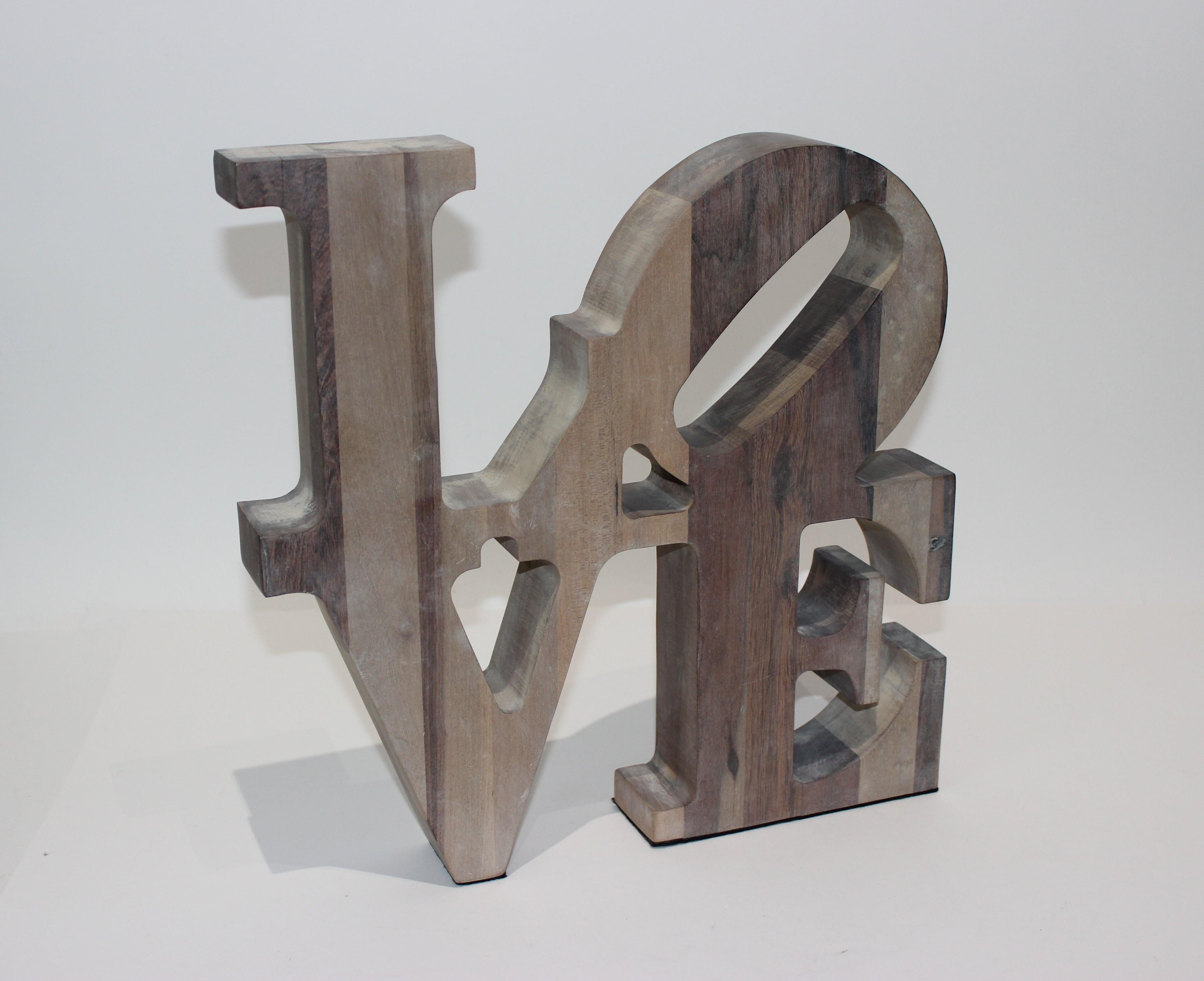 Postmoderno Scultura artigianale in legno dopo l'amore di Robert Indiana in vendita