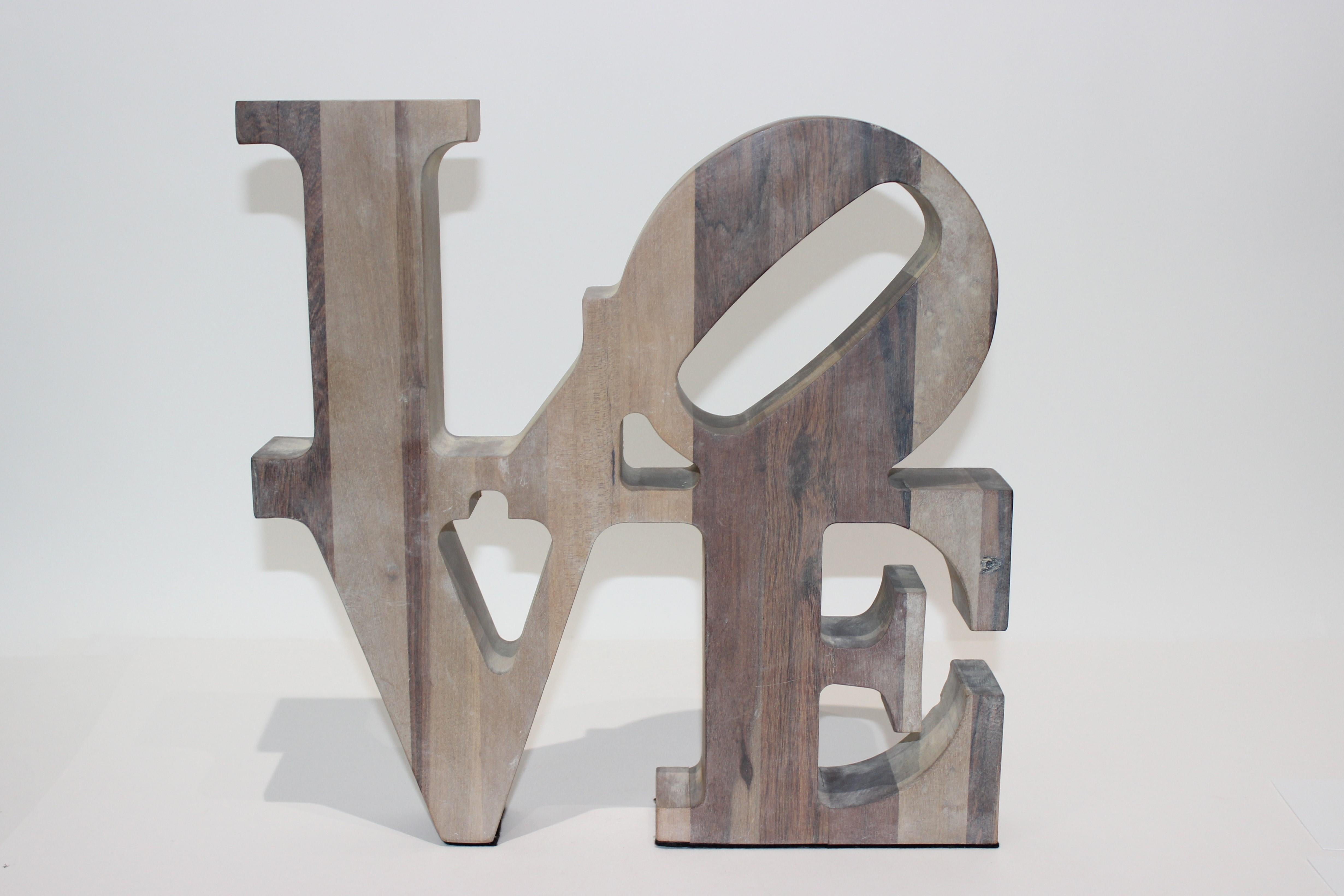 Americano Scultura artigianale in legno dopo l'amore di Robert Indiana in vendita